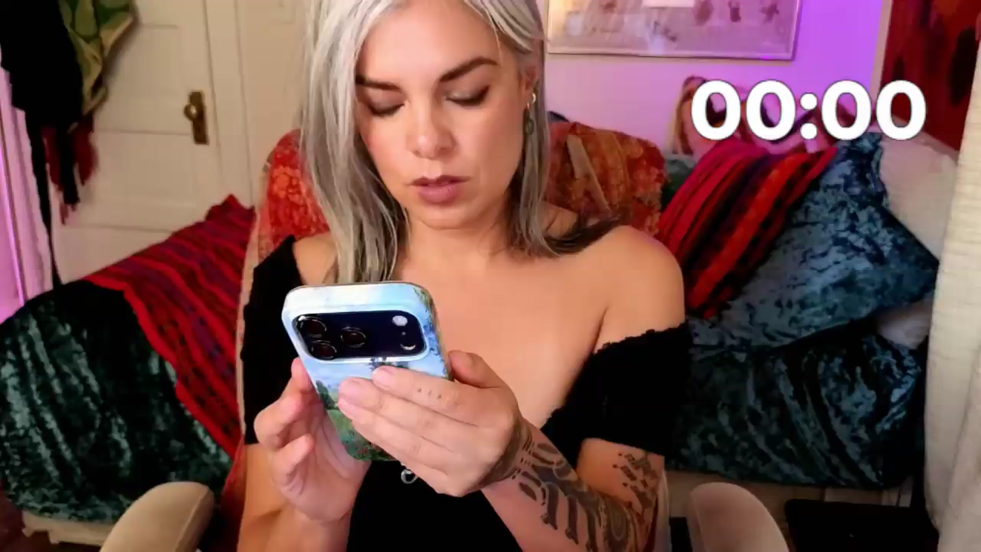 Gallery image thumbnail from AprilJames's myfreecams stream on, 08/11/2026, 02:21 image 2 of 20