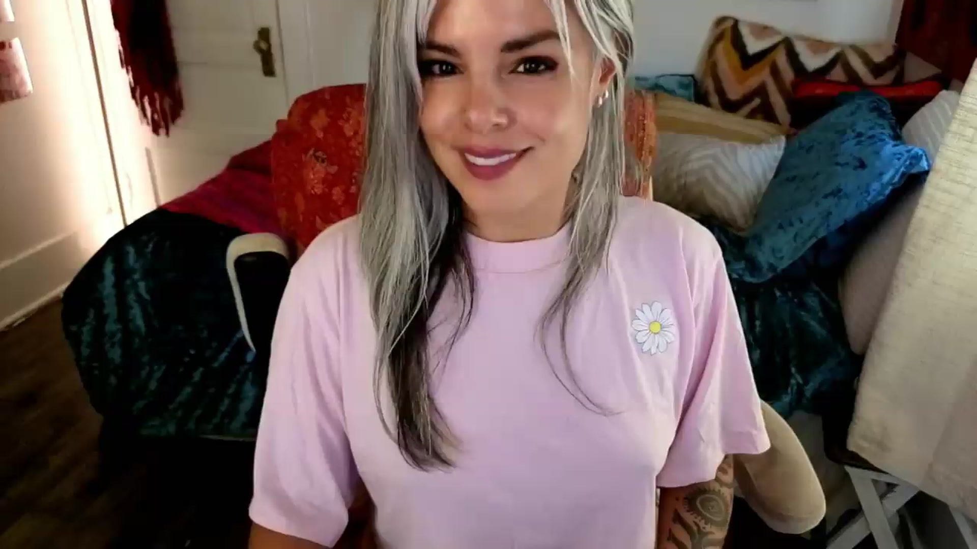 Gallery image thumbnail from AprilJames's myfreecams stream on, 08/23/2026, 17:08 image 13 of 20