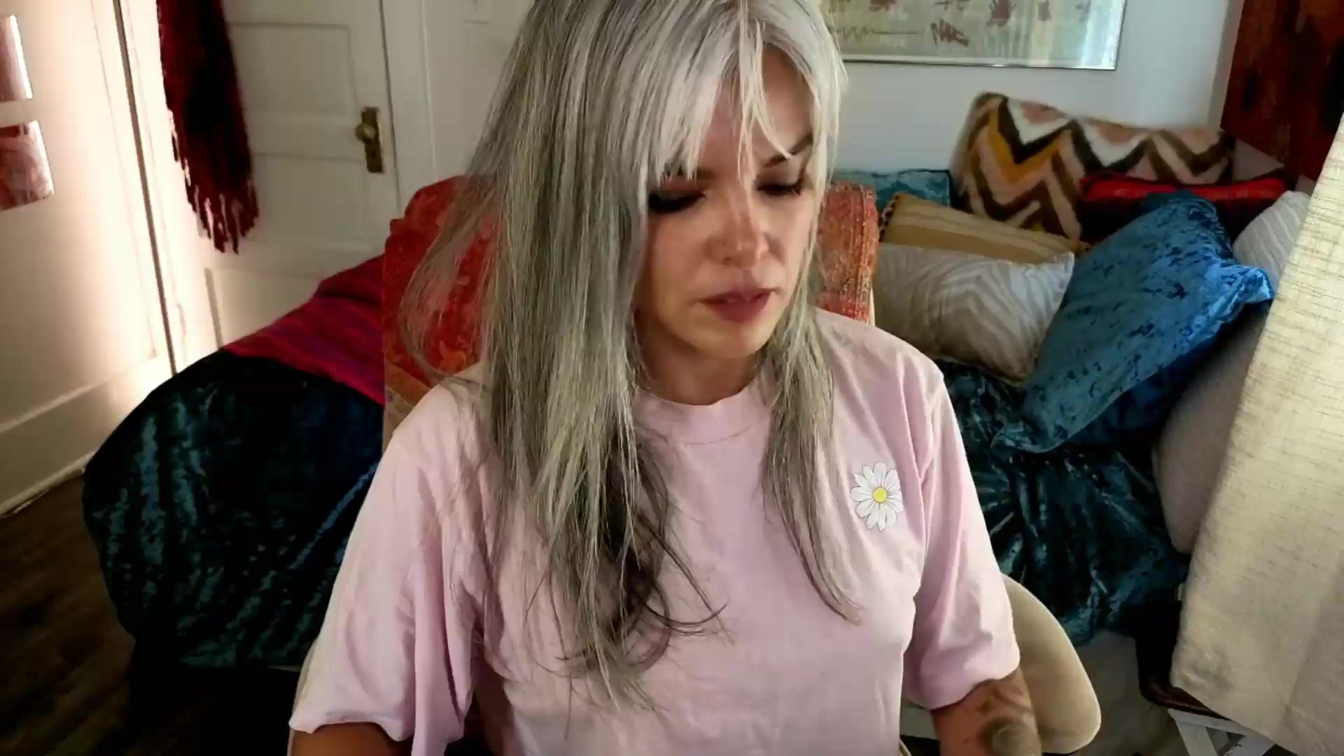 Gallery image thumbnail from AprilJames's myfreecams stream on, 08/23/2026, 17:08 image 18 of 20