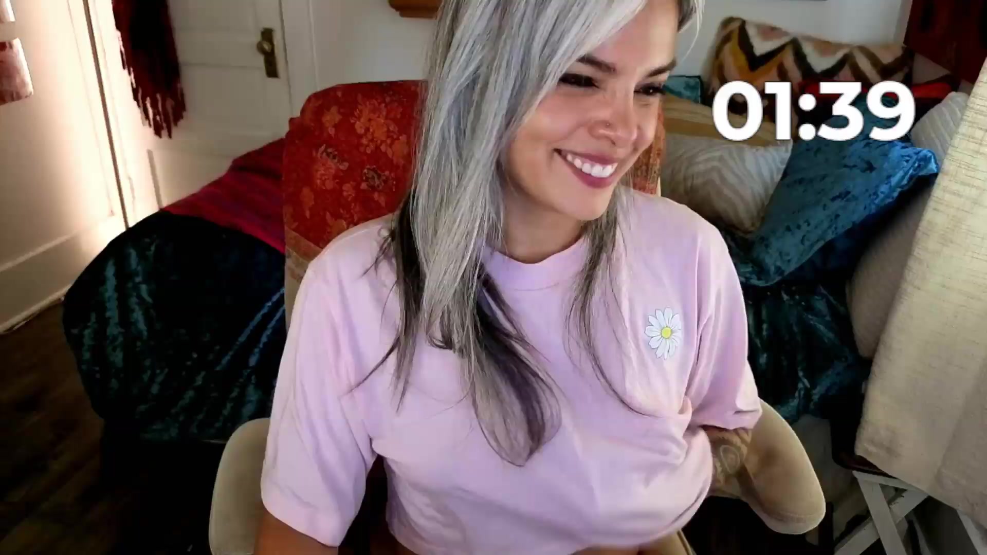 Gallery image thumbnail from AprilJames's myfreecams stream on, 08/23/2026, 17:08 image 16 of 20