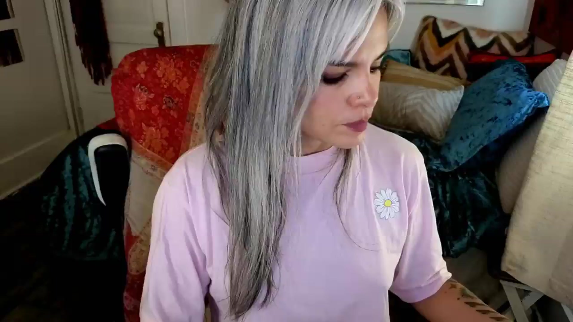 Gallery image thumbnail from AprilJames's myfreecams stream on, 08/23/2026, 17:08 image 1 of 20