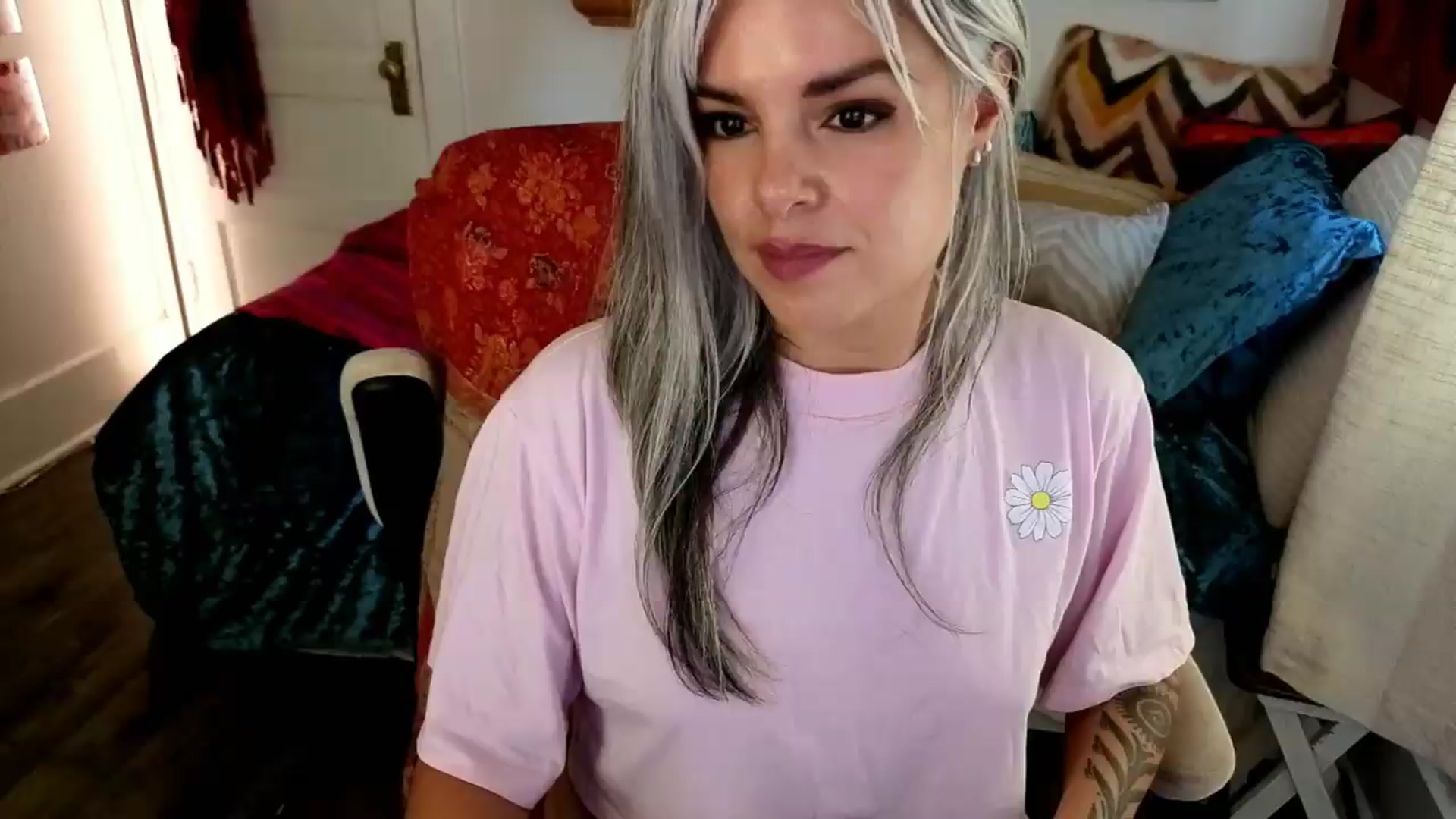 Gallery image thumbnail from AprilJames's myfreecams stream on, 08/23/2026, 17:08 image 12 of 20