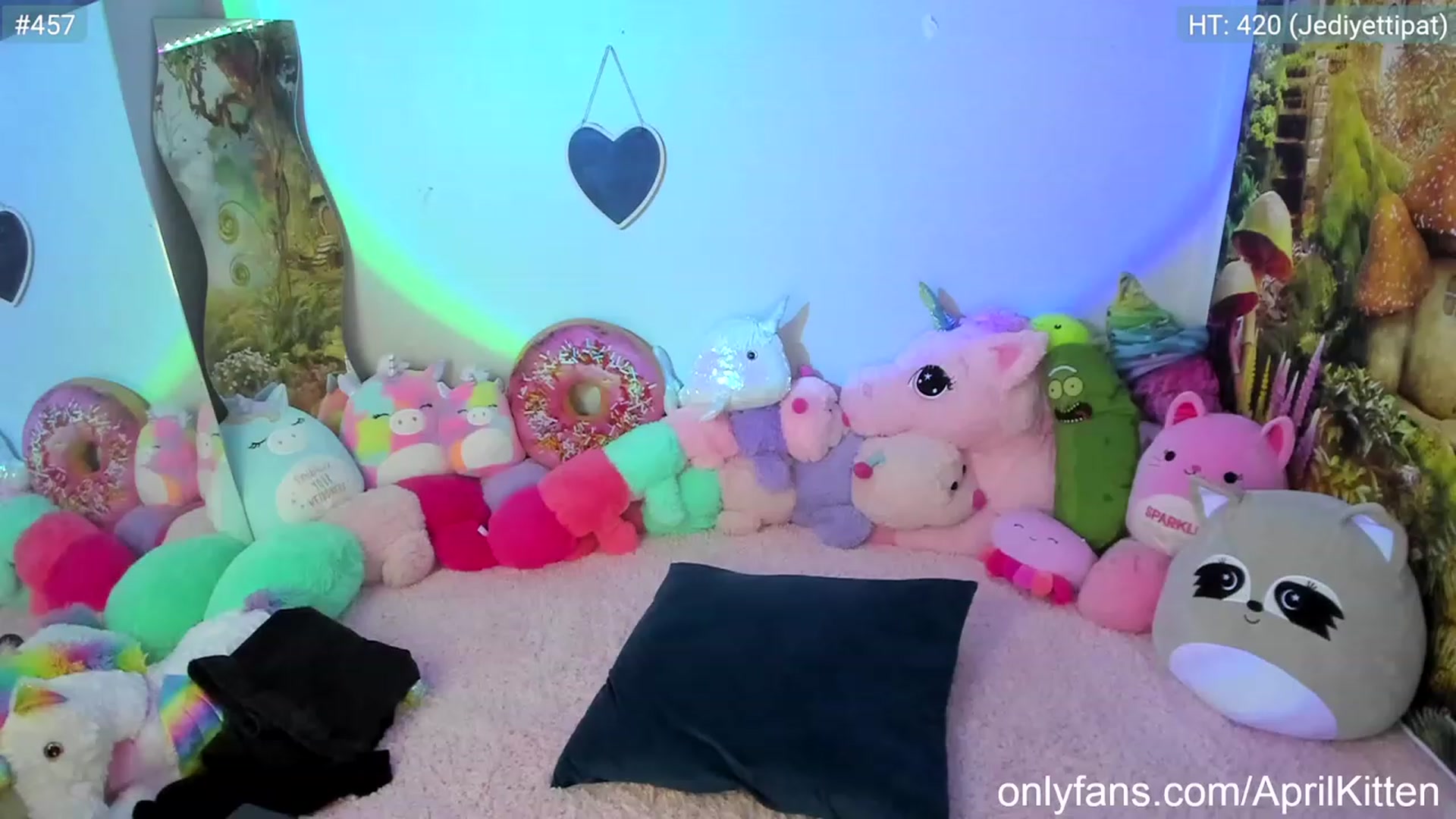 Gallery image thumbnail from AprilJedi's myfreecams stream on, 11/26/2022, 06:51 image 17 of 20