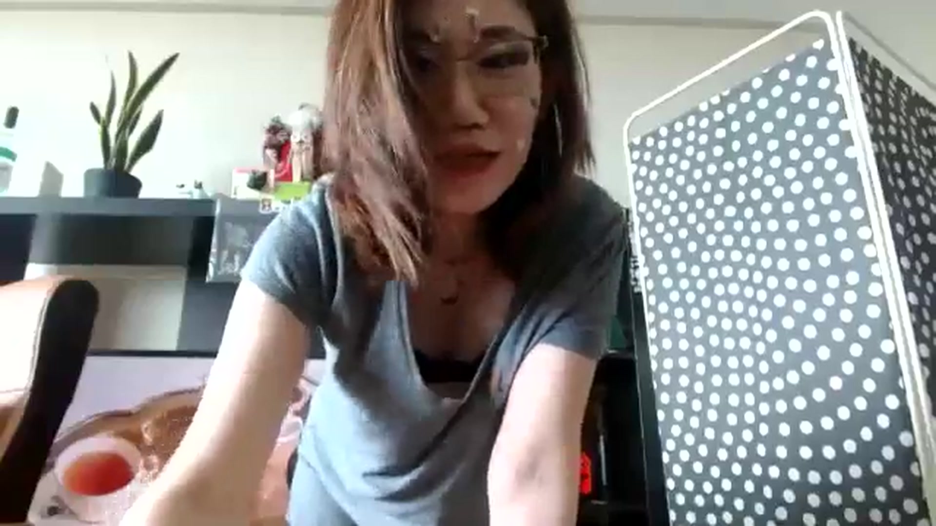 Gallery image thumbnail from AprilMei's myfreecams stream on, 06/13/2024, 17:17 image 5 of 20