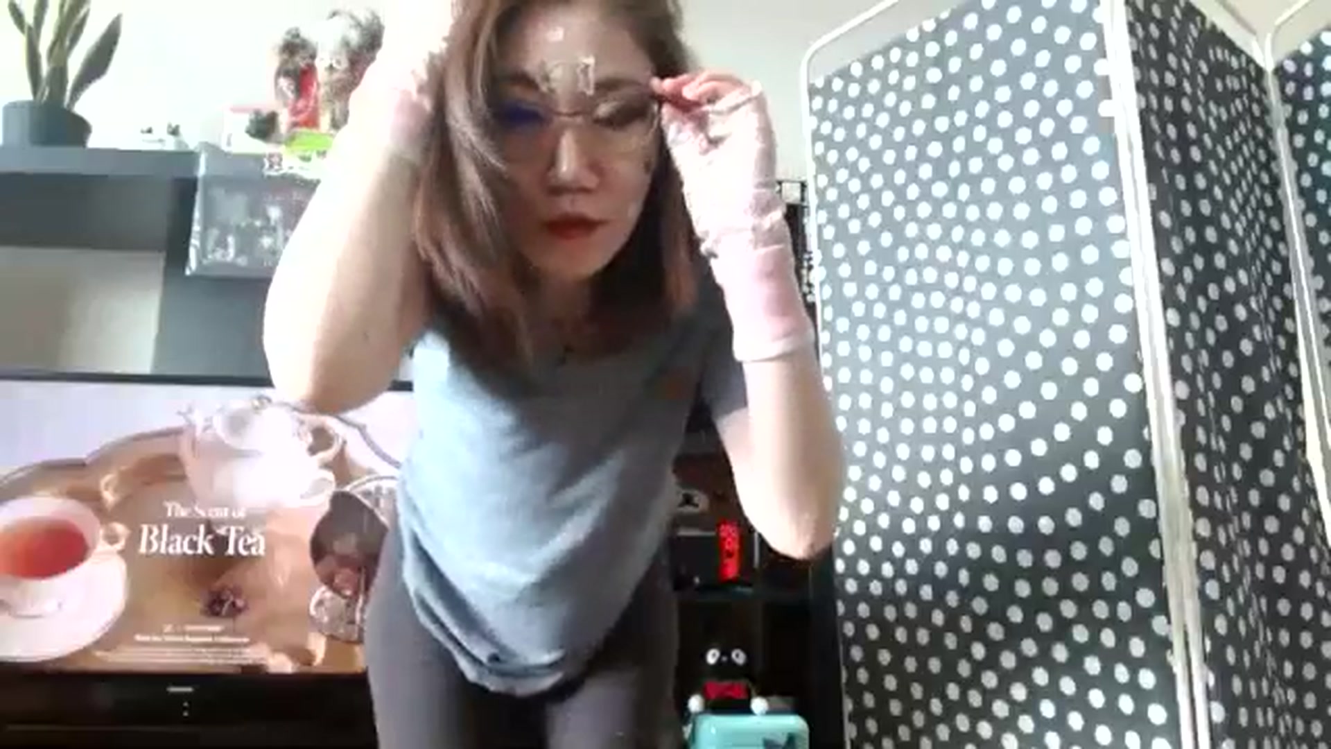 Gallery image thumbnail from AprilMei's myfreecams stream on, 06/13/2024, 17:17 image 17 of 20