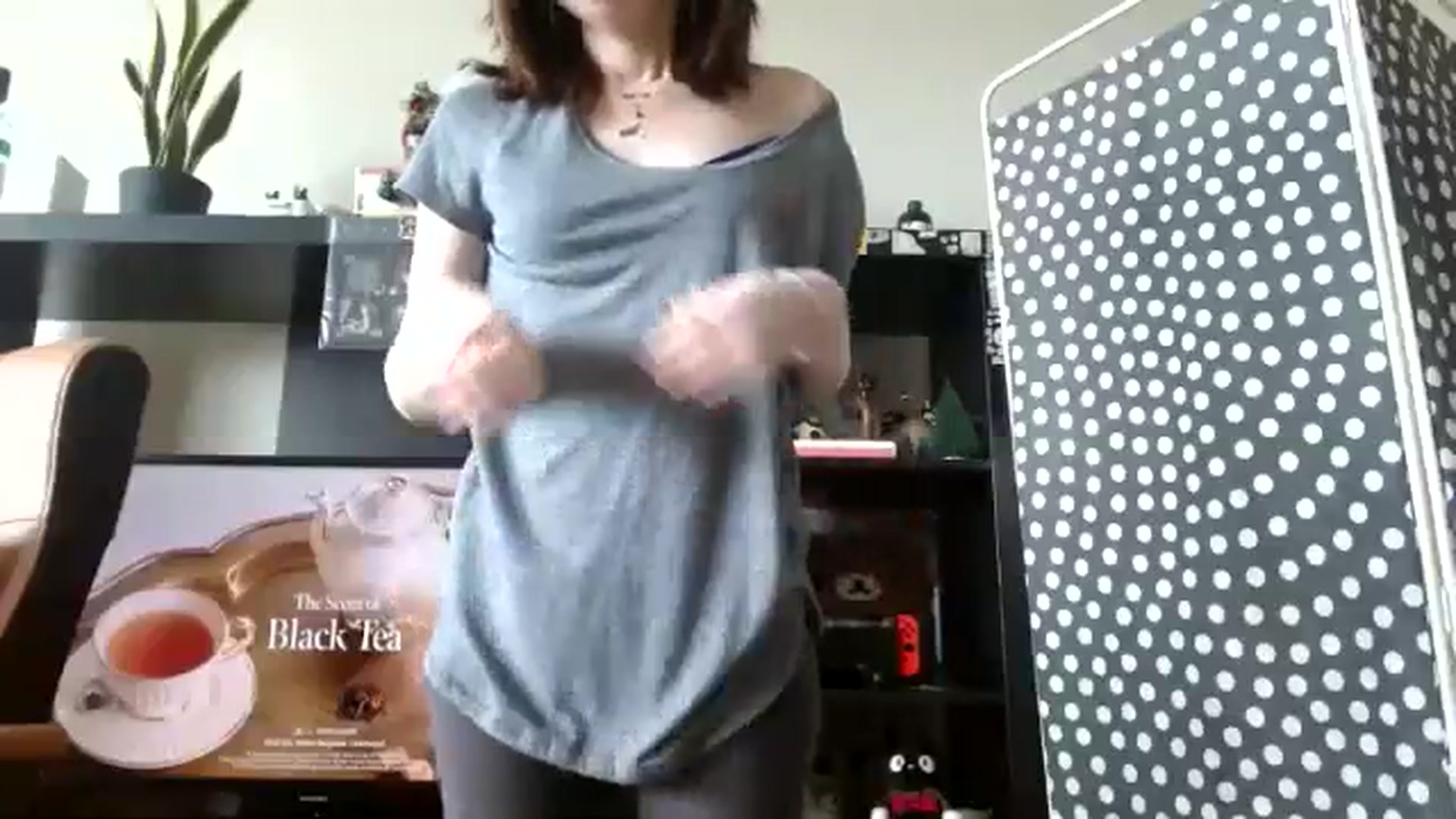 Gallery image thumbnail from AprilMei's myfreecams stream on, 06/13/2024, 17:17 image 4 of 20
