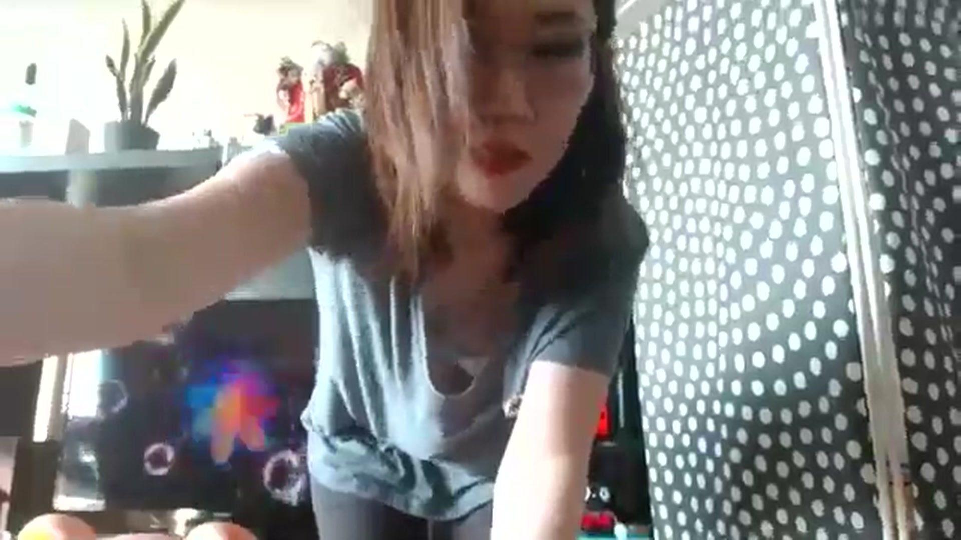 Gallery image thumbnail from AprilMei's myfreecams stream on, 06/17/2024, 23:47 image 16 of 20