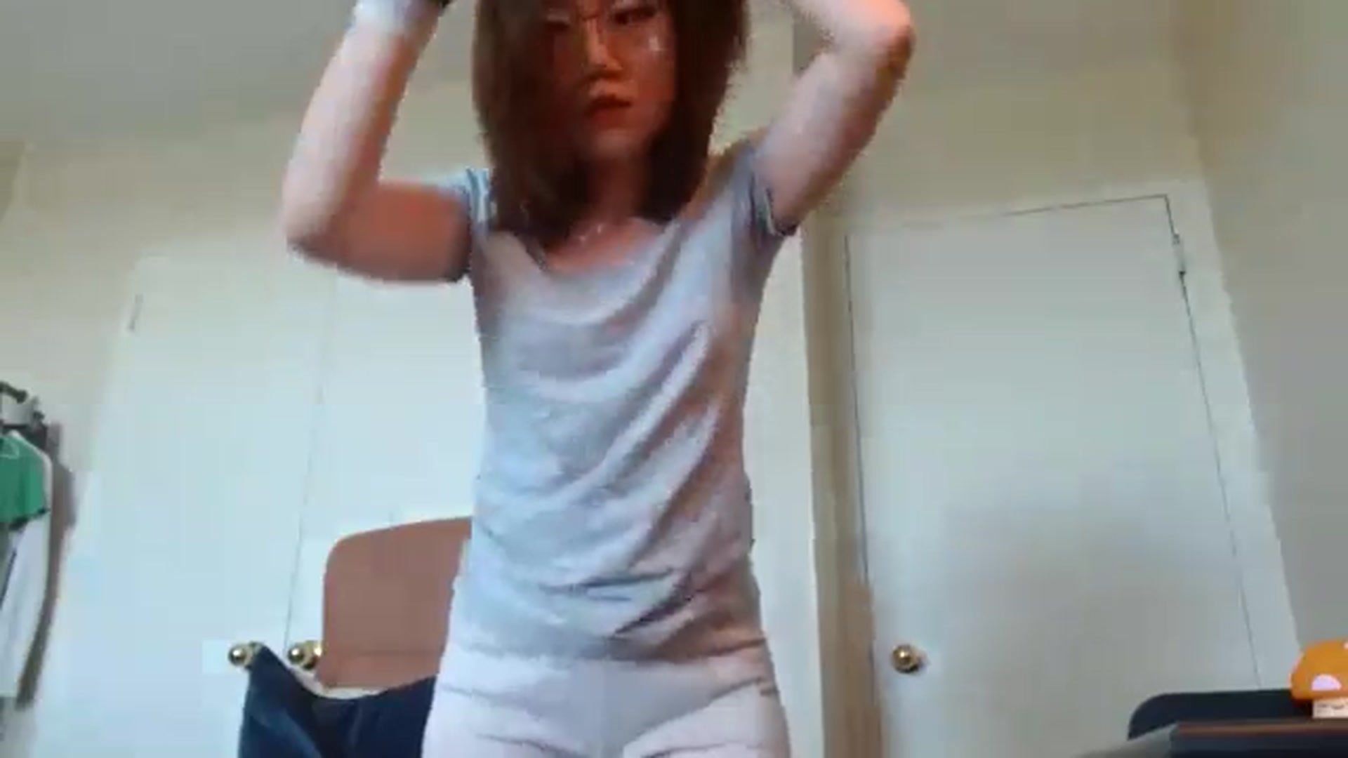 Gallery image thumbnail from AprilMei's myfreecams stream on, 07/01/2024, 22:16 image 2 of 20