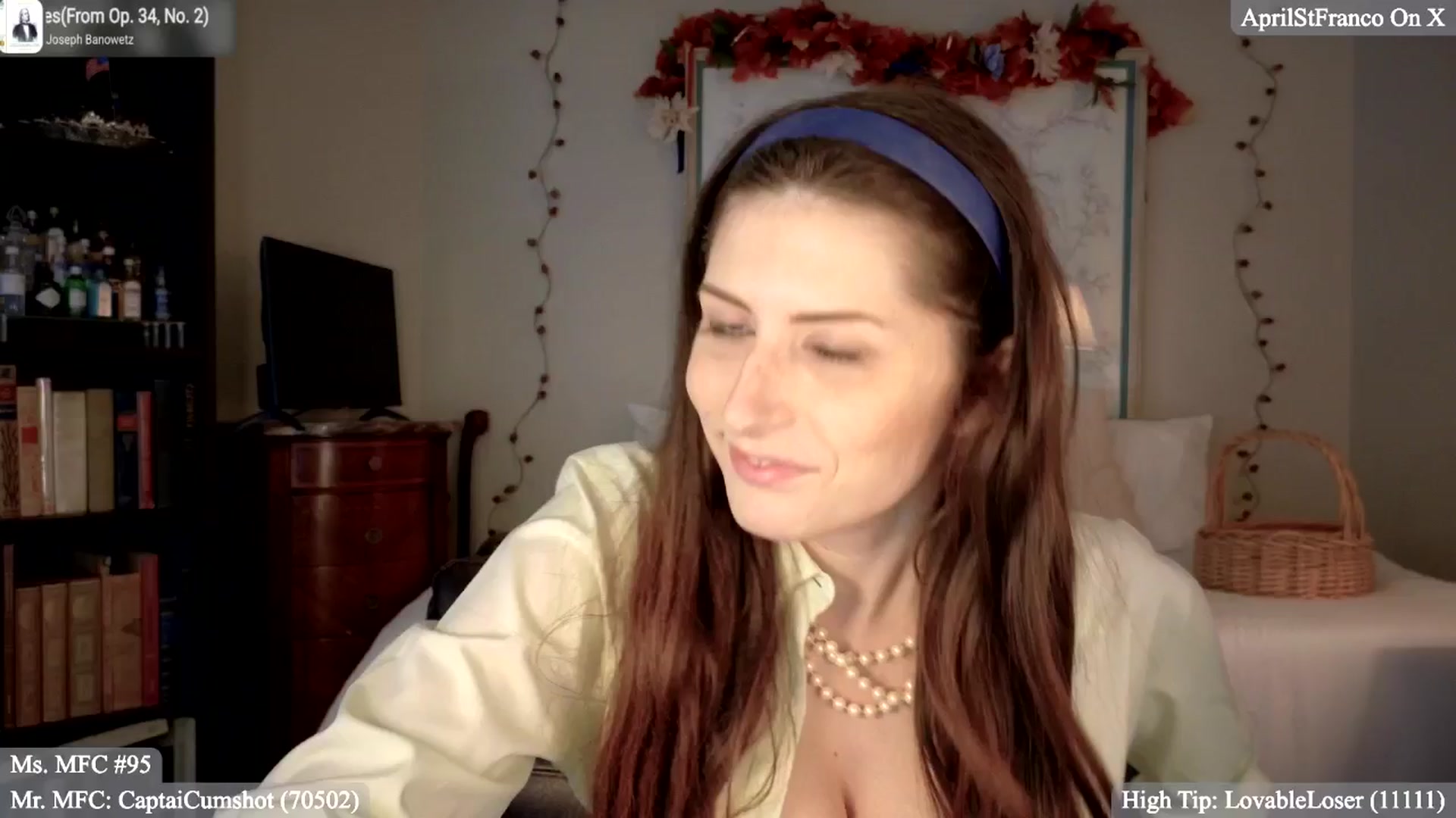 Gallery image thumbnail from AprilStFranco's myfreecams stream on, 11/21/2025, 18:44 image 10 of 20