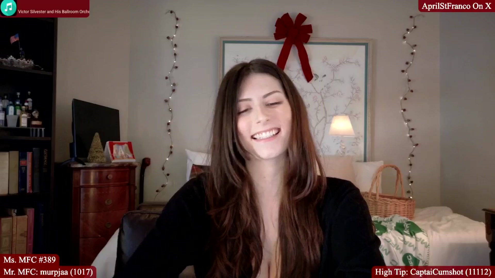 Gallery image thumbnail from AprilStFranco's myfreecams stream on, 12/18/2025, 16:12 image 12 of 20