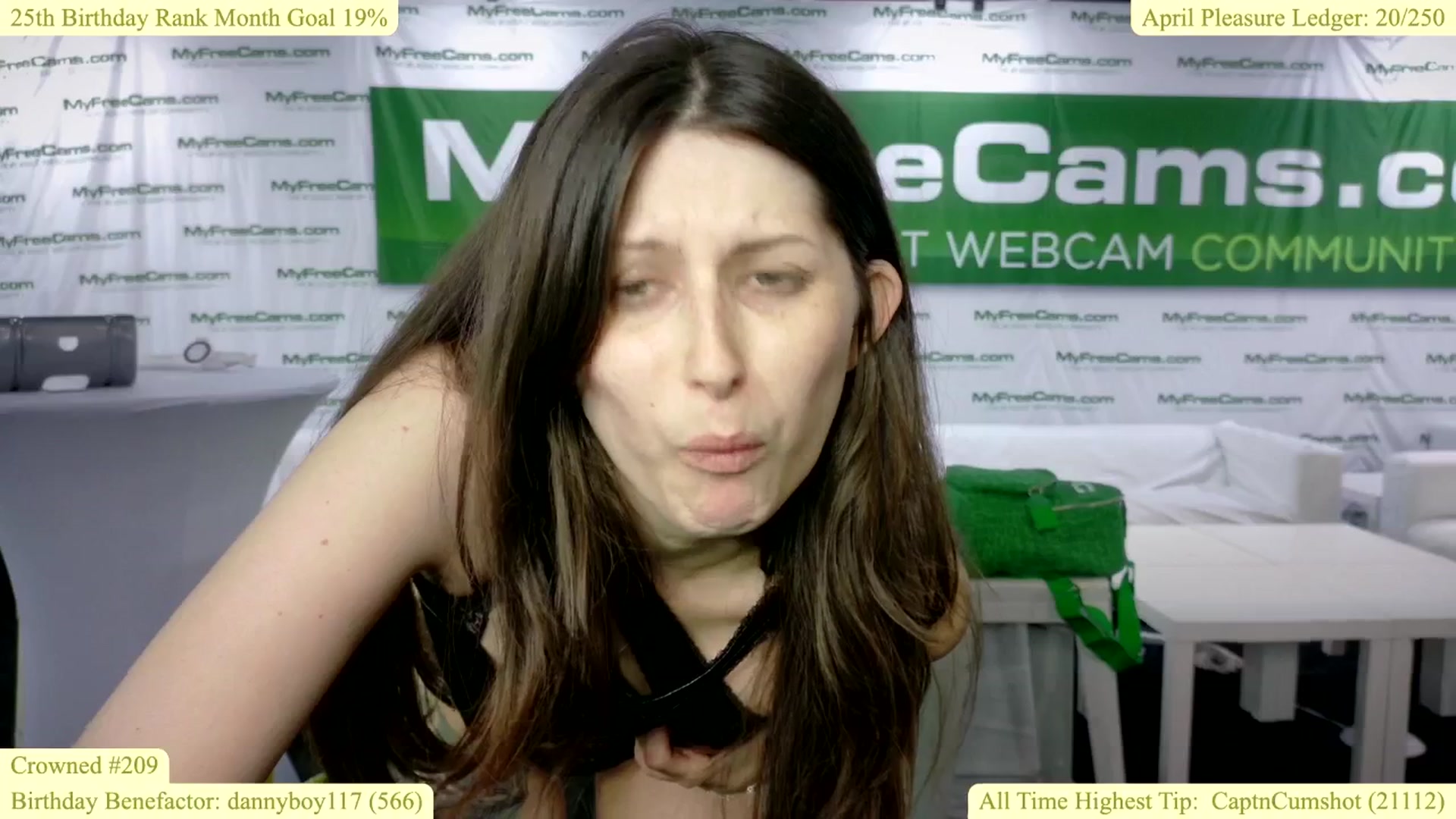 Gallery image thumbnail from AprilStFranco's myfreecams stream on, 04/12/2026, 19:51 image 18 of 20