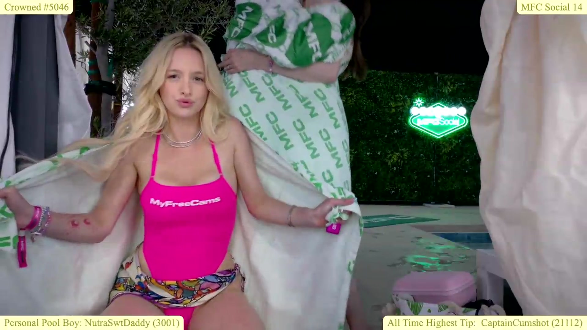Gallery image thumbnail from AprilStFranco's myfreecams stream on, 05/19/2026, 04:00 image 19 of 20