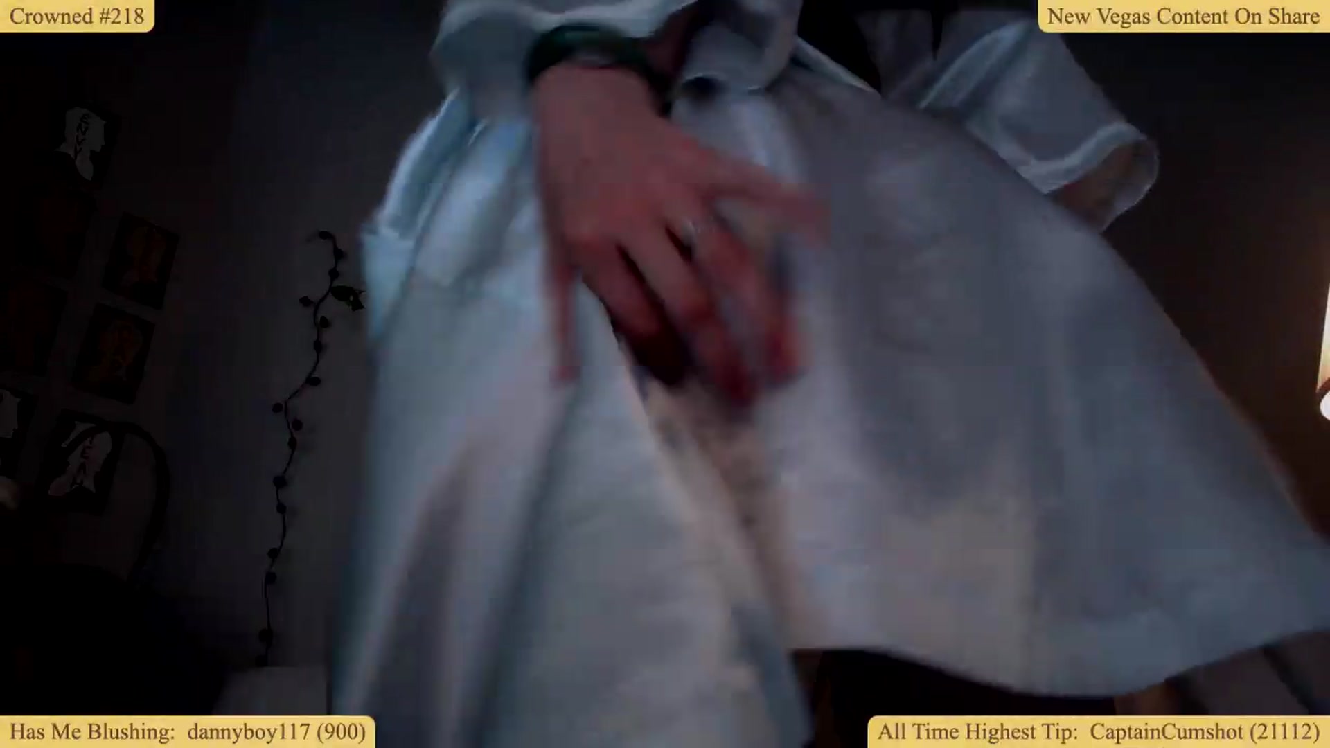 Gallery image thumbnail from AprilStFranco's myfreecams stream on, 06/09/2026, 19:51 image 15 of 20