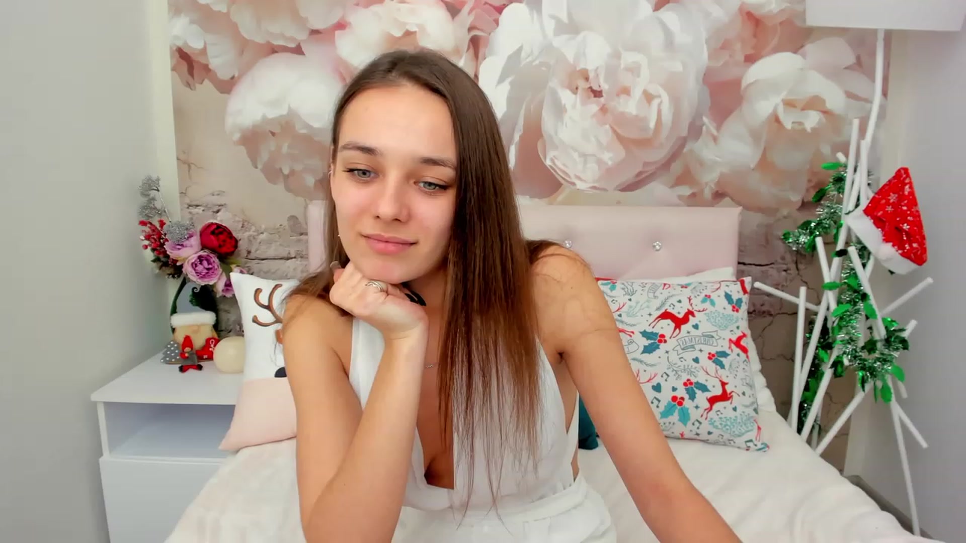 Gallery image thumbnail from AprilWong's myfreecams stream on, 01/05/2023, 19:53 image 12 of 20