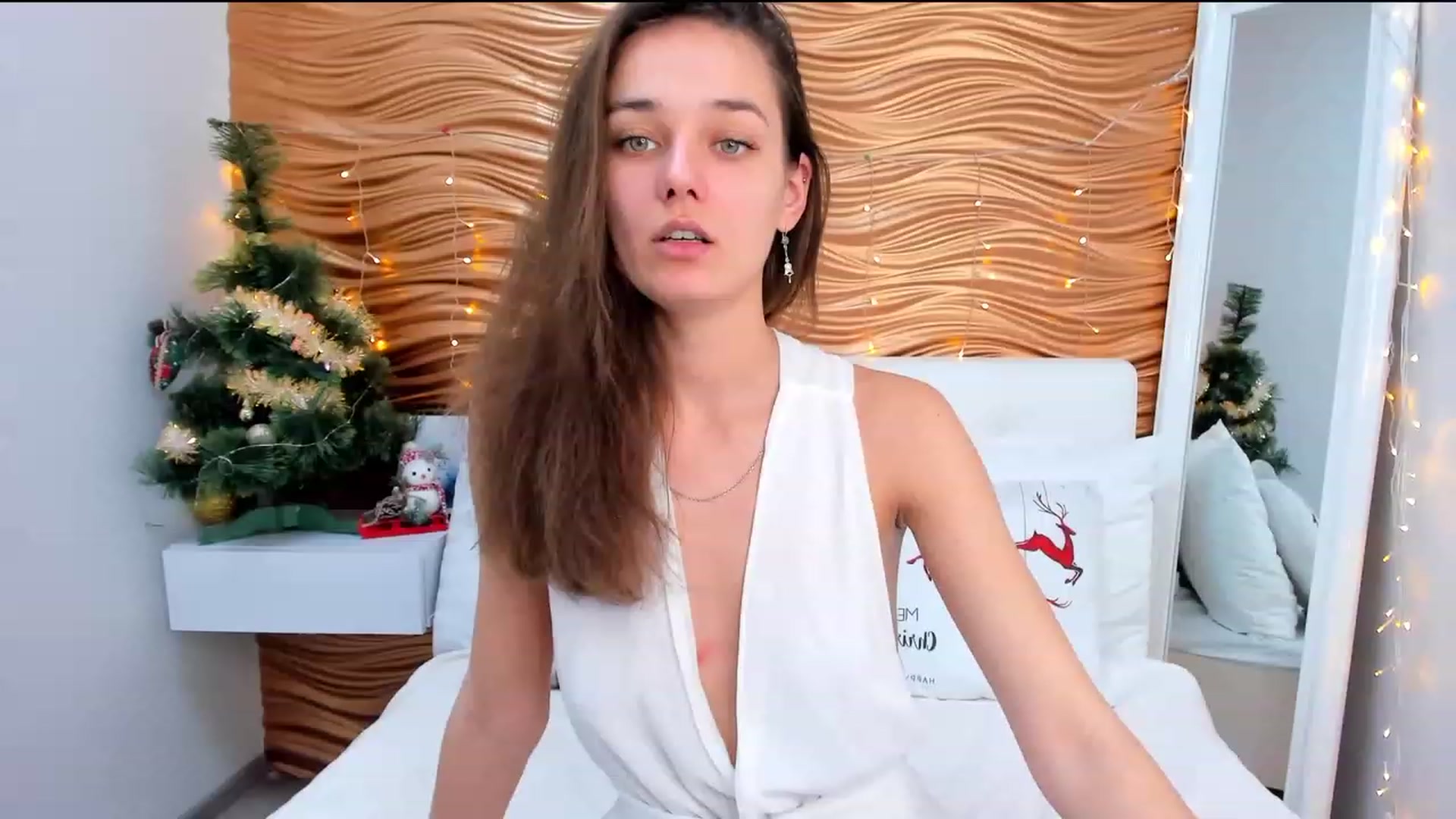 Gallery image thumbnail from AprilWong's myfreecams stream on, 01/07/2023, 15:10 image 3 of 20
