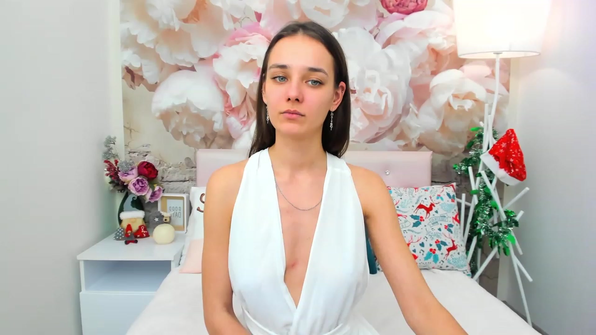Gallery image thumbnail from AprilWong's myfreecams stream on, 01/07/2023, 20:25 image 12 of 20