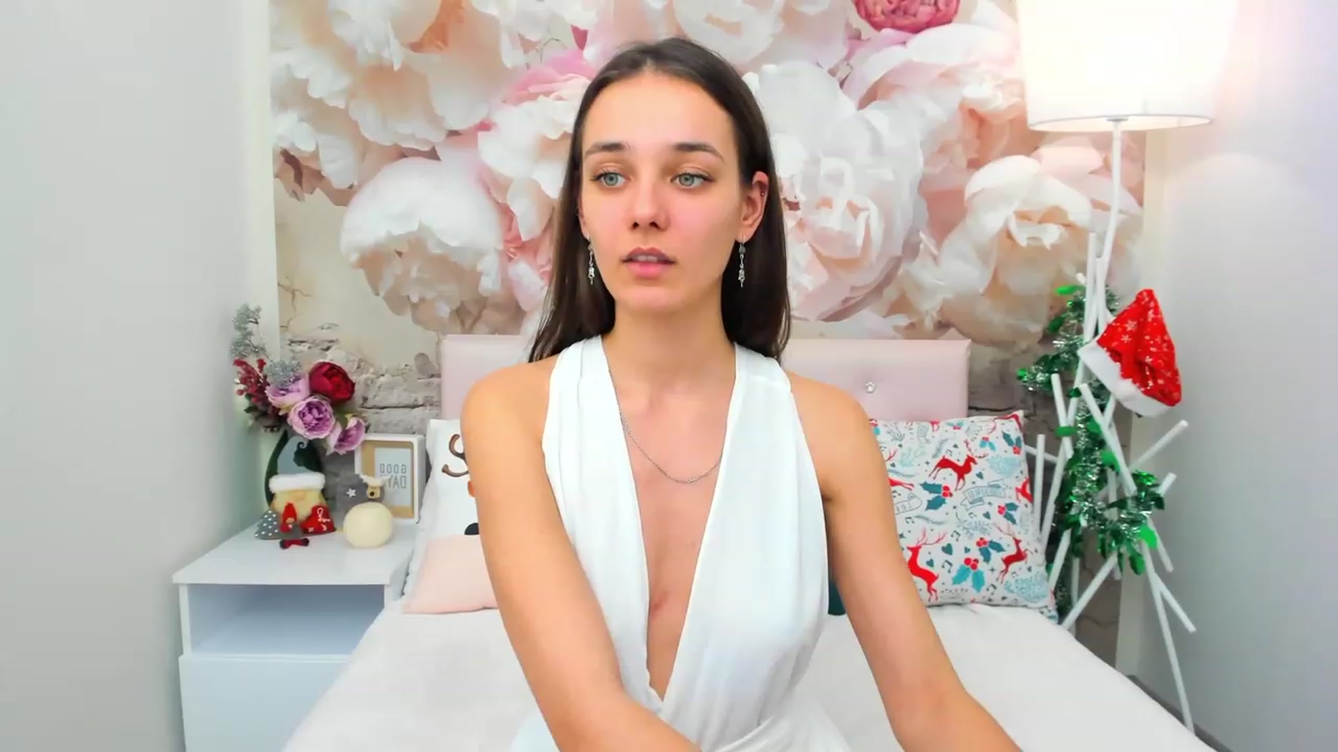Gallery image thumbnail from AprilWong's myfreecams stream on, 01/07/2023, 20:25 image 14 of 20