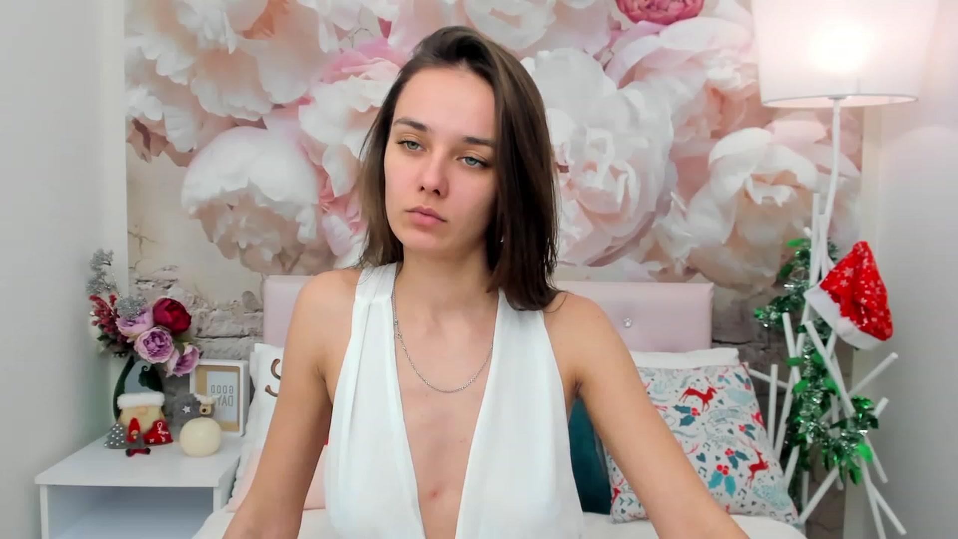 Gallery image thumbnail from AprilWong's myfreecams stream on, 01/08/2023, 18:57 image 1 of 20