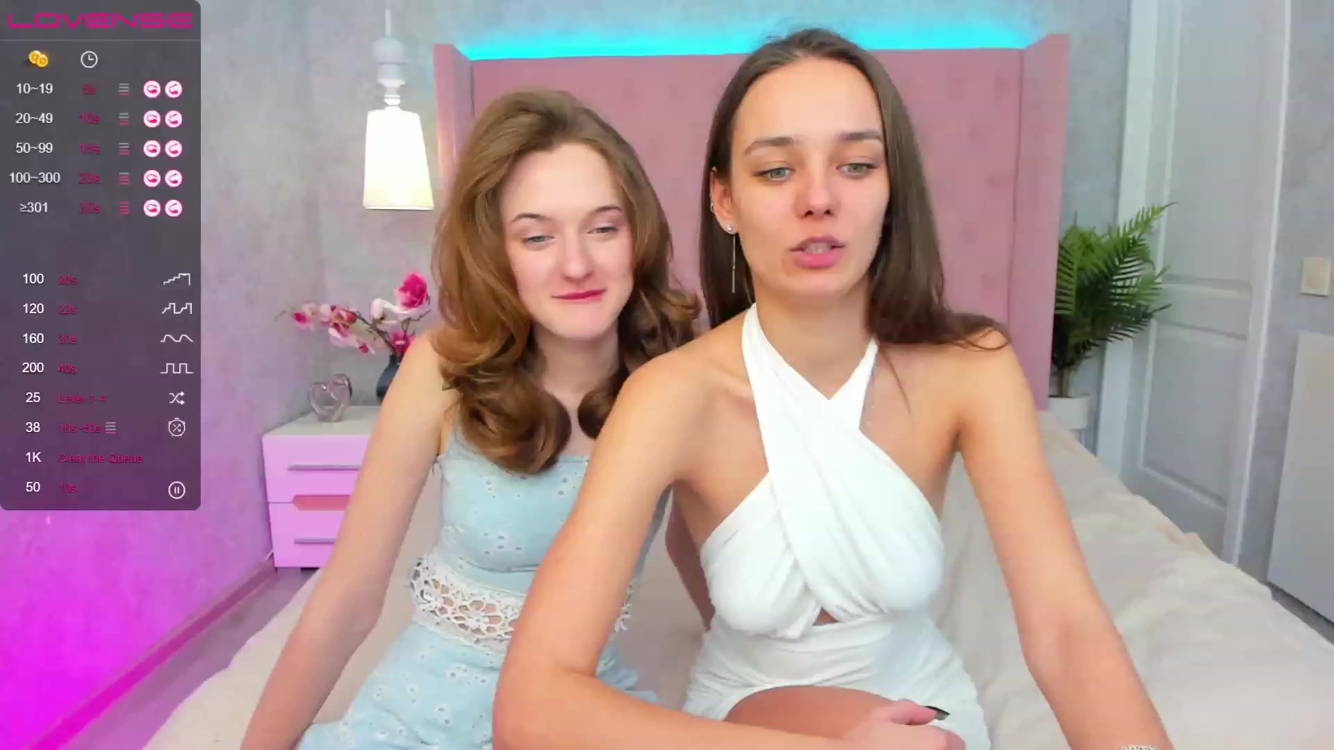 Gallery image thumbnail from AprilWong's myfreecams stream on, 01/21/2023, 16:56 image 8 of 20