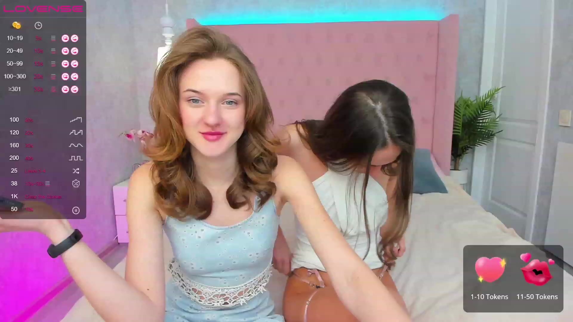 Gallery image thumbnail from AprilWong's myfreecams stream on, 01/21/2023, 16:56 image 5 of 20