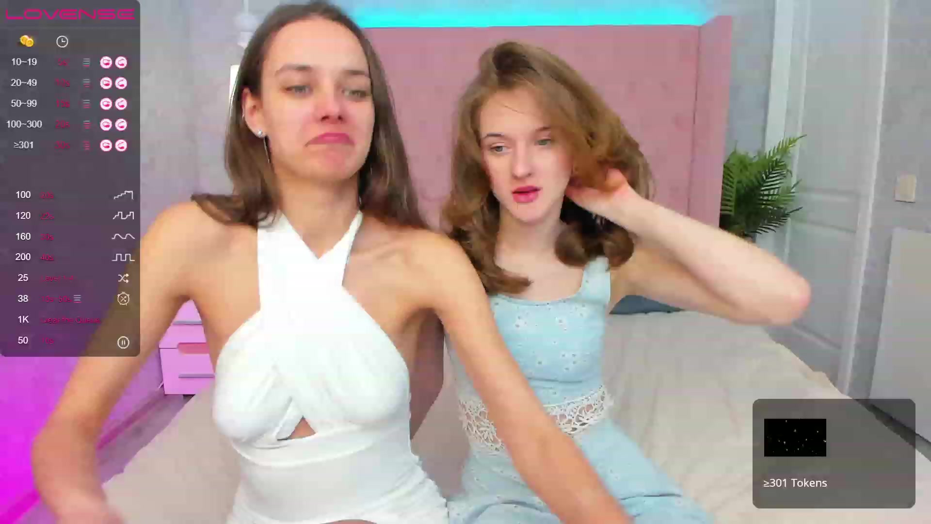 Gallery image thumbnail from AprilWong's myfreecams stream on, 01/21/2023, 17:46 image 6 of 20