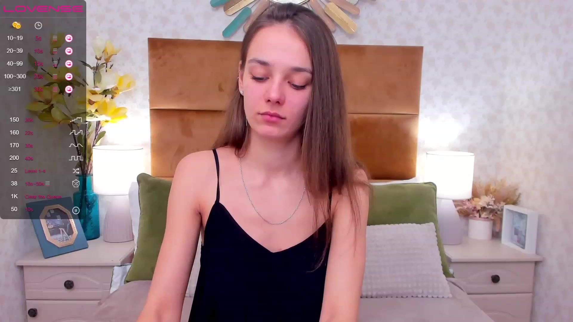 Gallery image thumbnail from AprilWong's myfreecams stream on, 01/22/2023, 13:37 image 12 of 20
