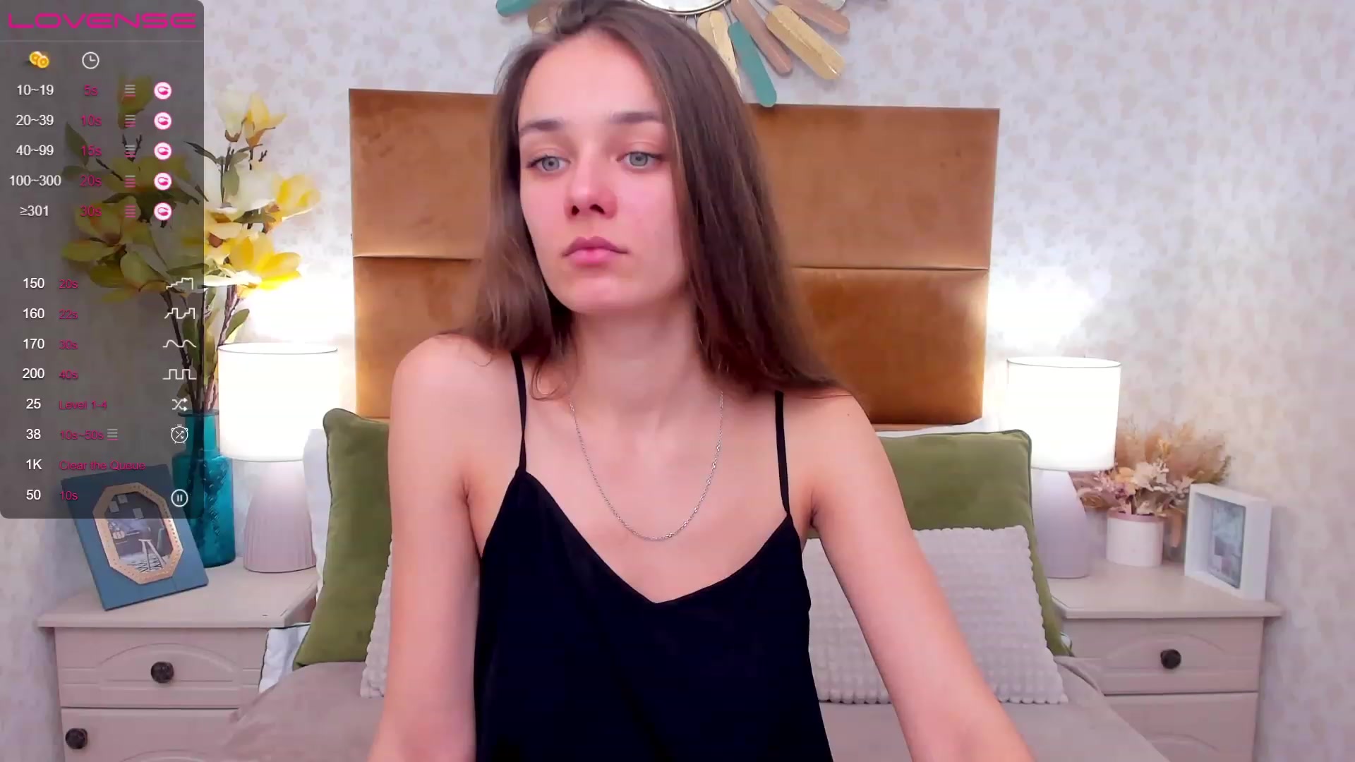 Gallery image thumbnail from AprilWong's myfreecams stream on, 01/22/2023, 13:37 image 13 of 20