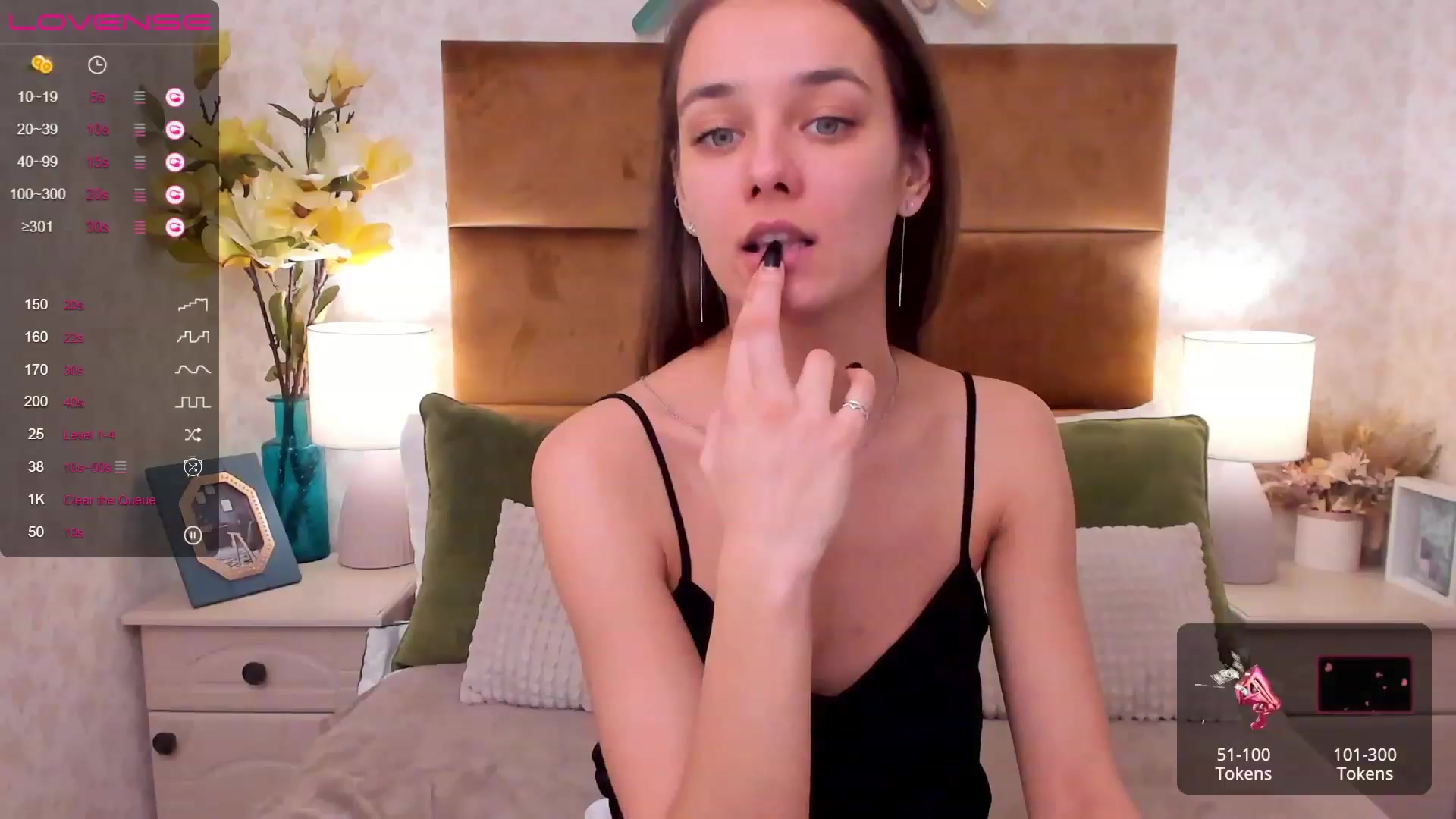 Gallery image thumbnail from AprilWong's myfreecams stream on, 01/22/2023, 15:03 image 17 of 20