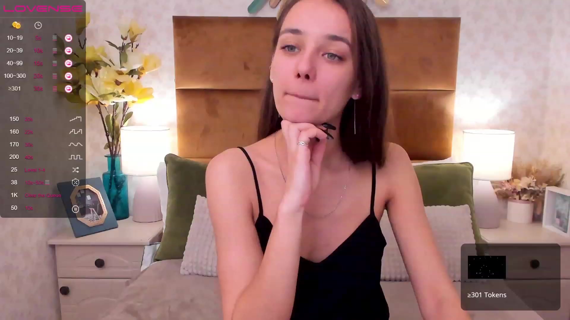 Gallery image thumbnail from AprilWong's myfreecams stream on, 01/22/2023, 15:03 image 15 of 20