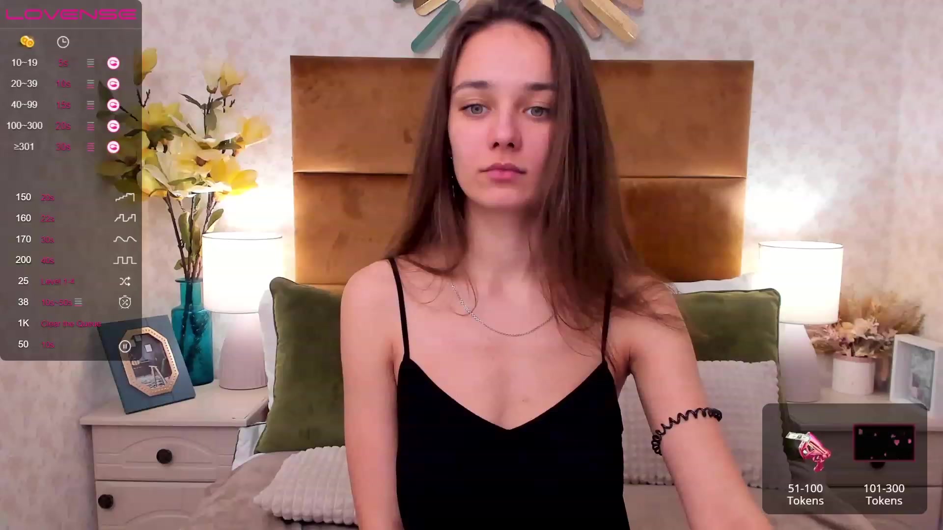 Gallery image thumbnail from AprilWong's myfreecams stream on, 01/22/2023, 17:17 image 13 of 20