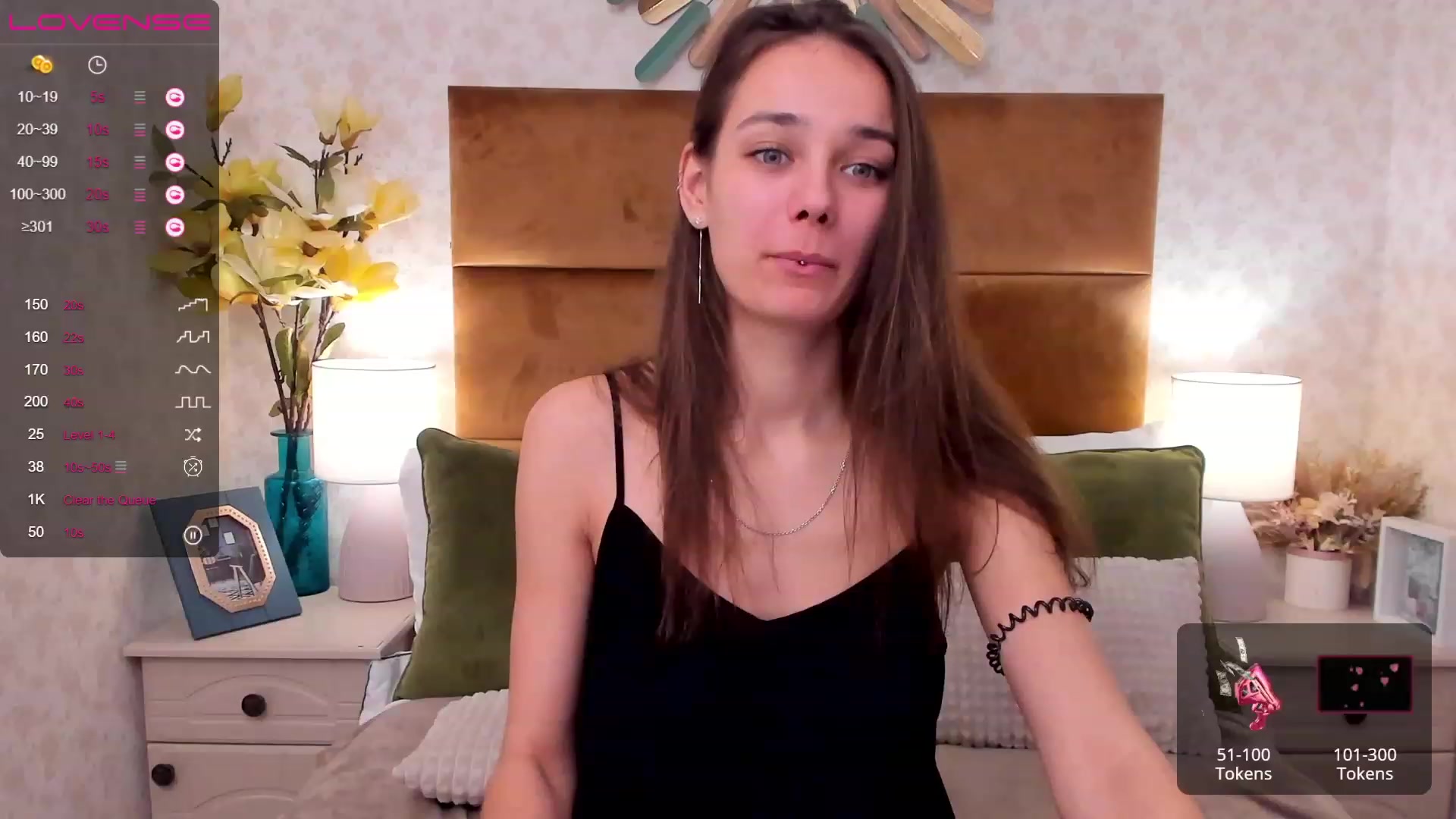 Gallery image thumbnail from AprilWong's myfreecams stream on, 01/22/2023, 17:17 image 5 of 20