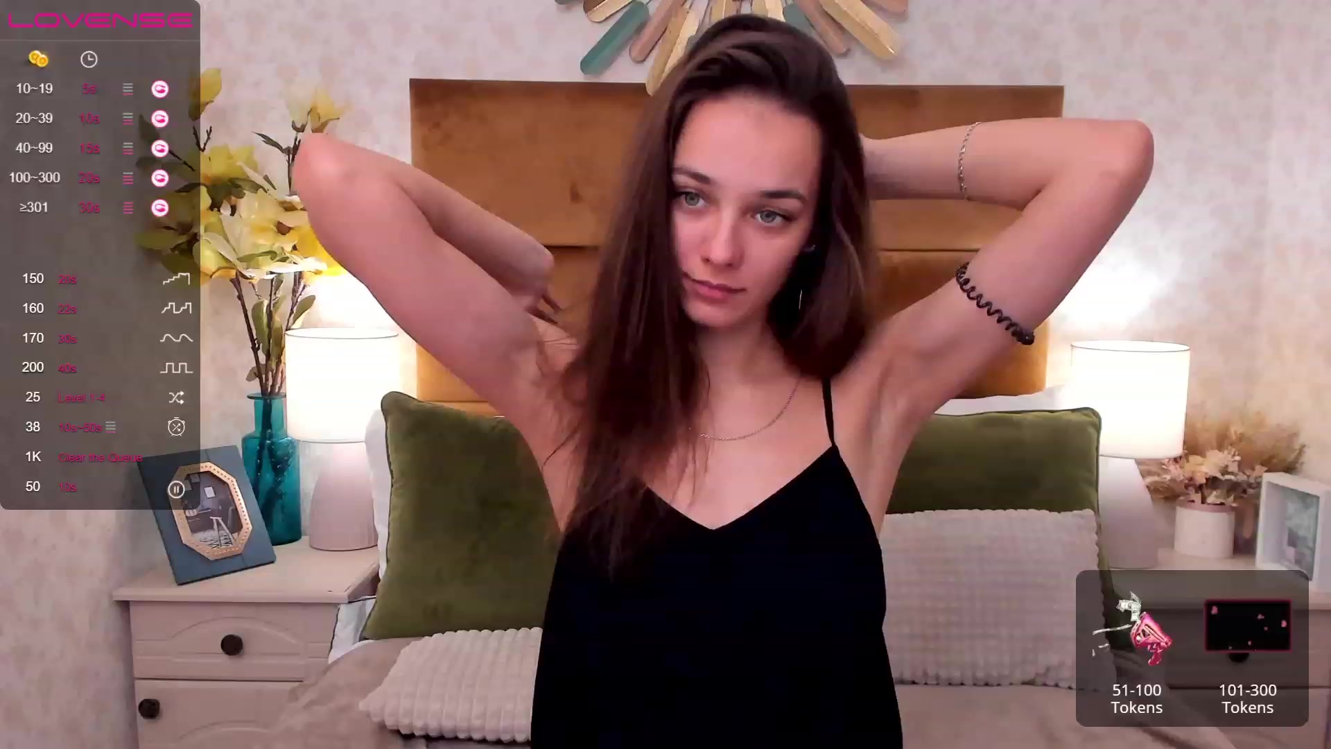 Gallery image thumbnail from AprilWong's myfreecams stream on, 01/22/2023, 17:17 image 7 of 20