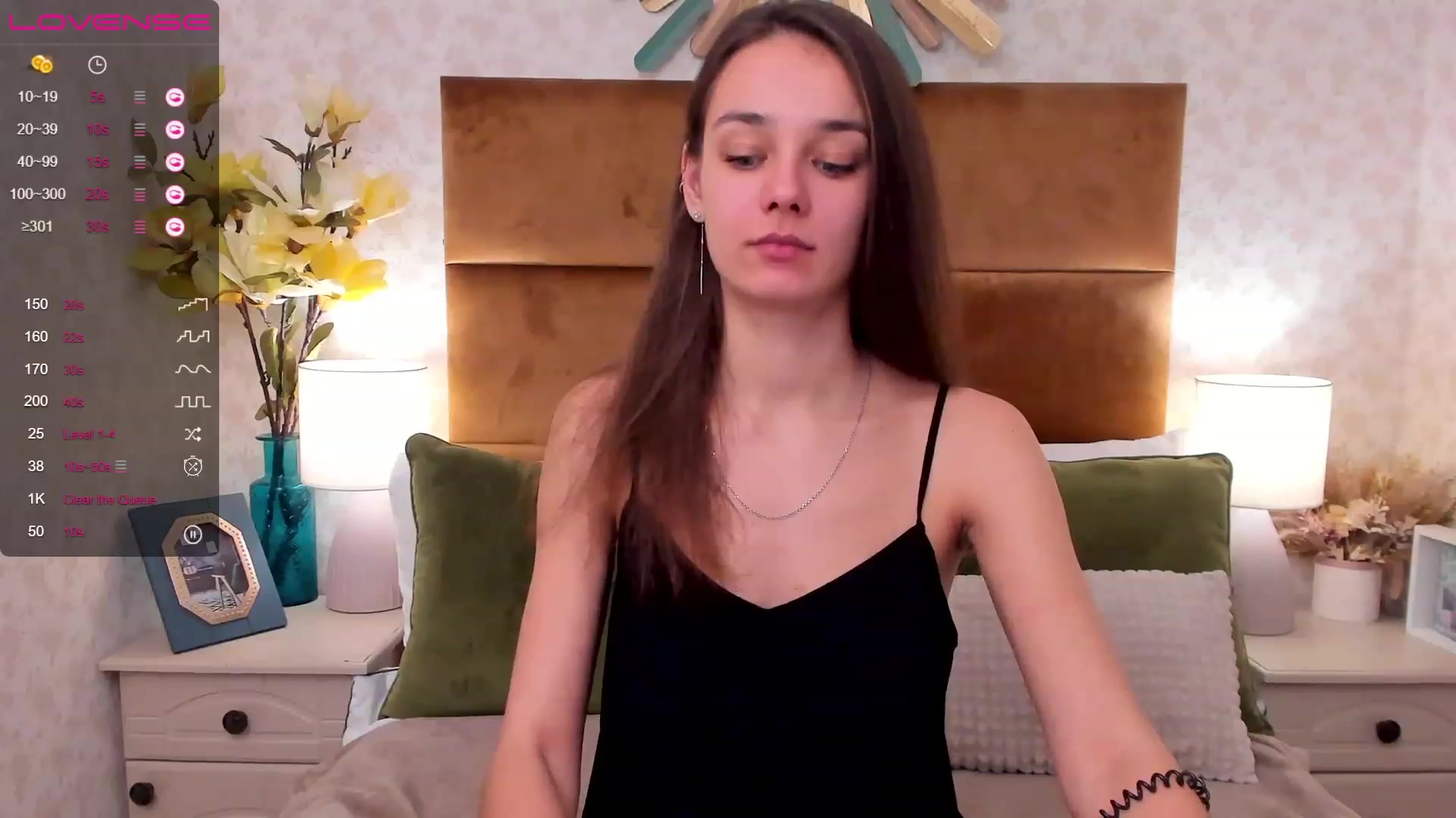 Gallery image thumbnail from AprilWong's myfreecams stream on, 01/22/2023, 19:03 image 2 of 20