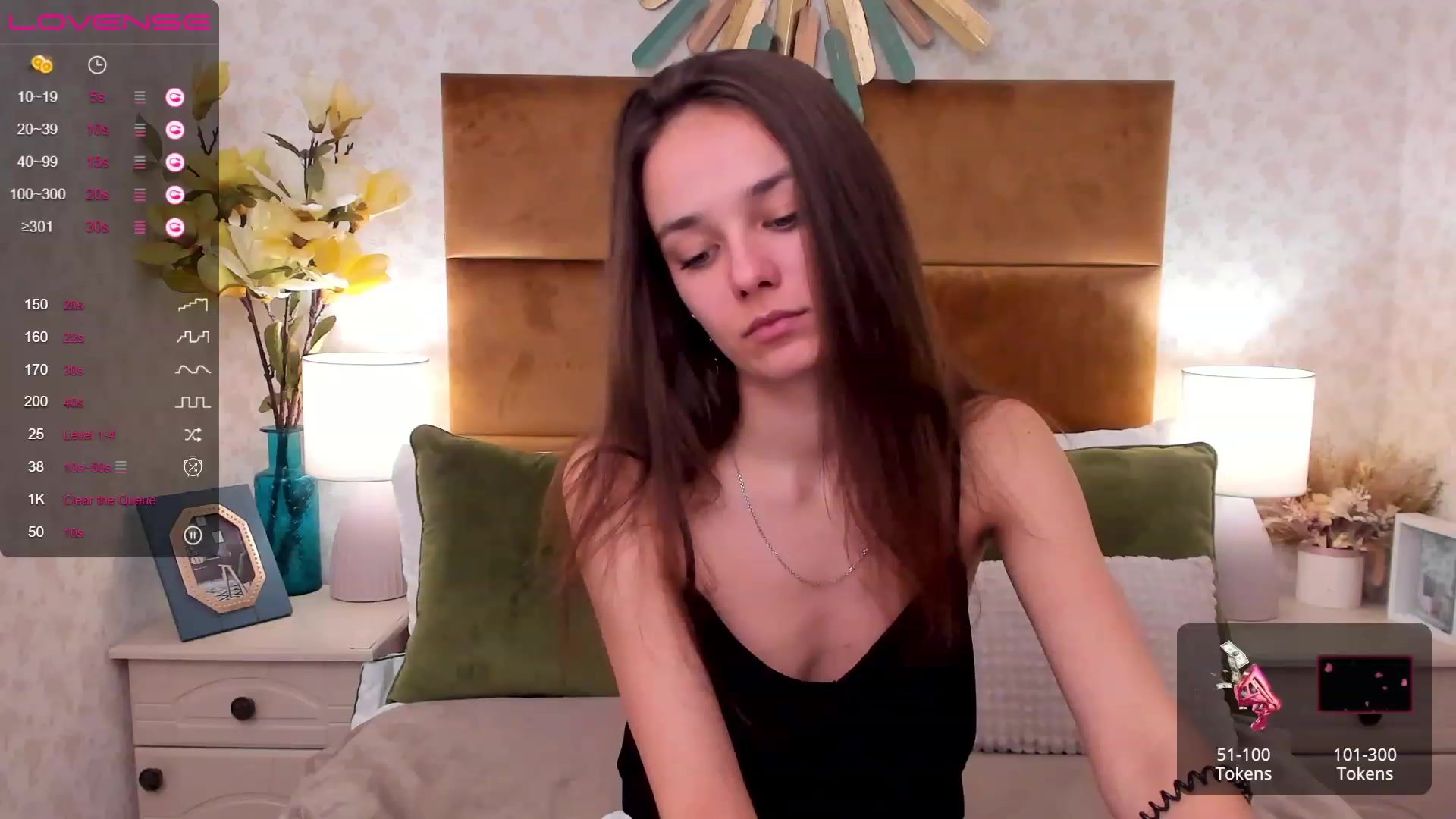 Gallery image thumbnail from AprilWong's myfreecams stream on, 01/22/2023, 19:03 image 5 of 20