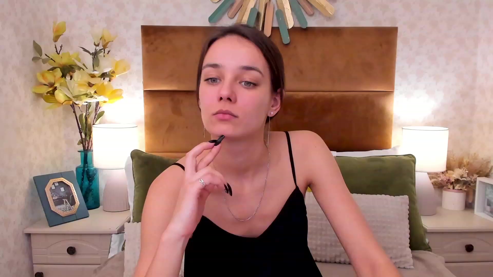 Gallery image thumbnail from AprilWong's myfreecams stream on, 01/22/2023, 19:29 image 4 of 20