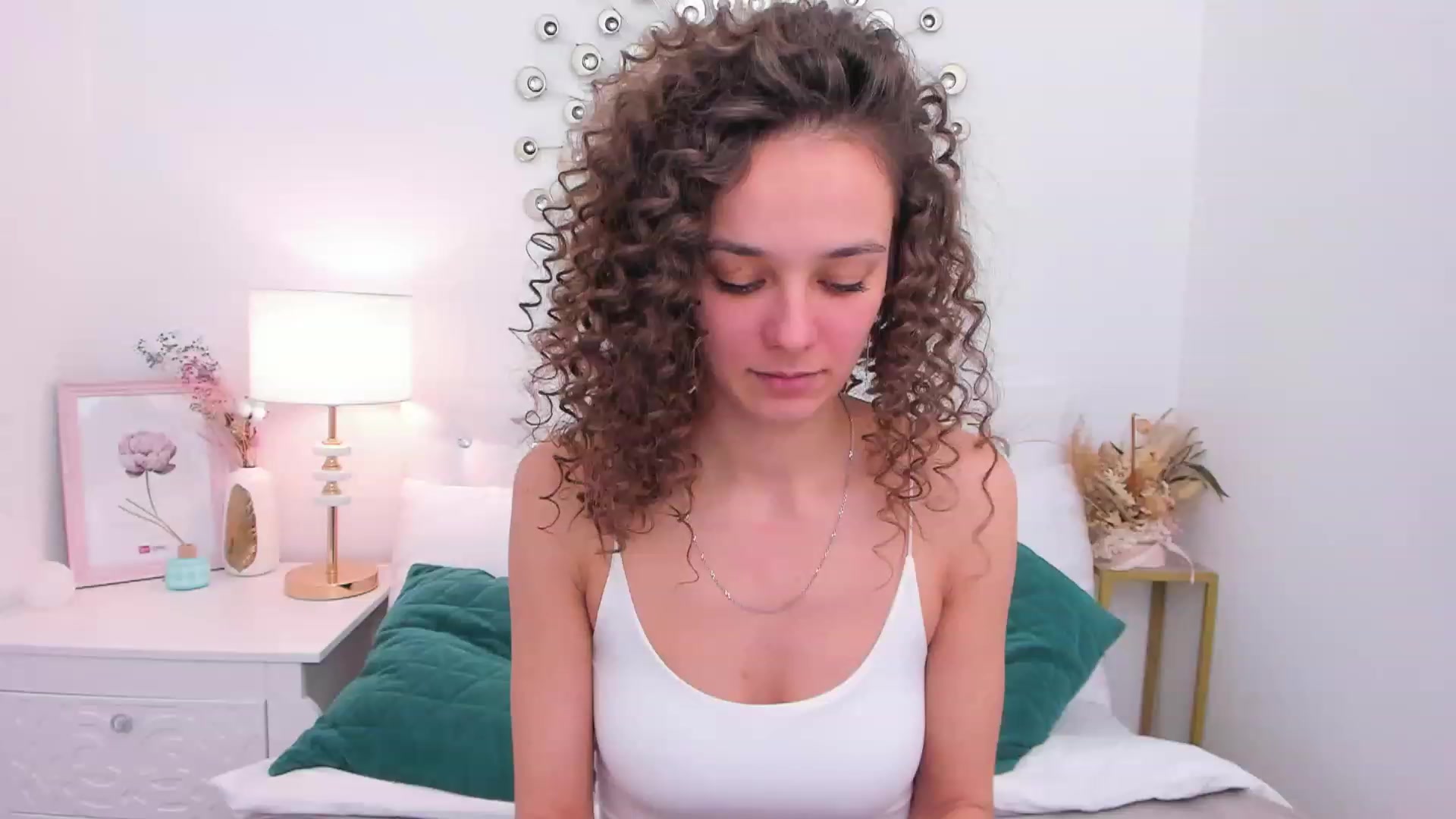 Gallery image thumbnail from AprilWong's myfreecams stream on, 01/25/2023, 14:25 image 10 of 20