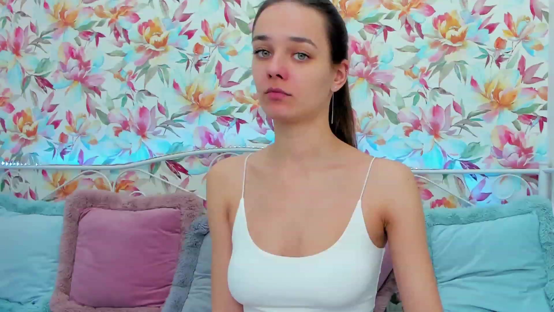 Gallery image thumbnail from AprilWong's myfreecams stream on, 01/27/2023, 14:16 image 15 of 20