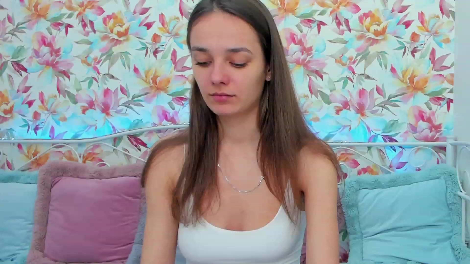 Gallery image thumbnail from AprilWong's myfreecams stream on, 01/27/2023, 14:16 image 5 of 20