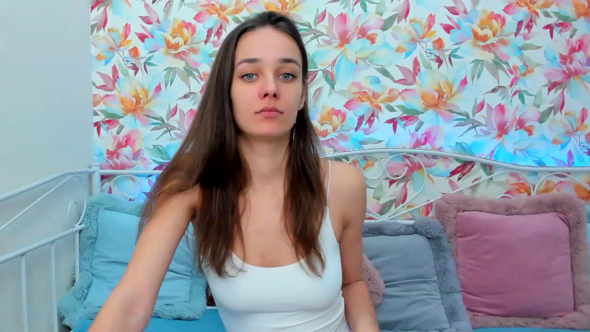 Gallery image thumbnail from AprilWong's myfreecams stream on, 01/27/2023, 18:23 image 3 of 20