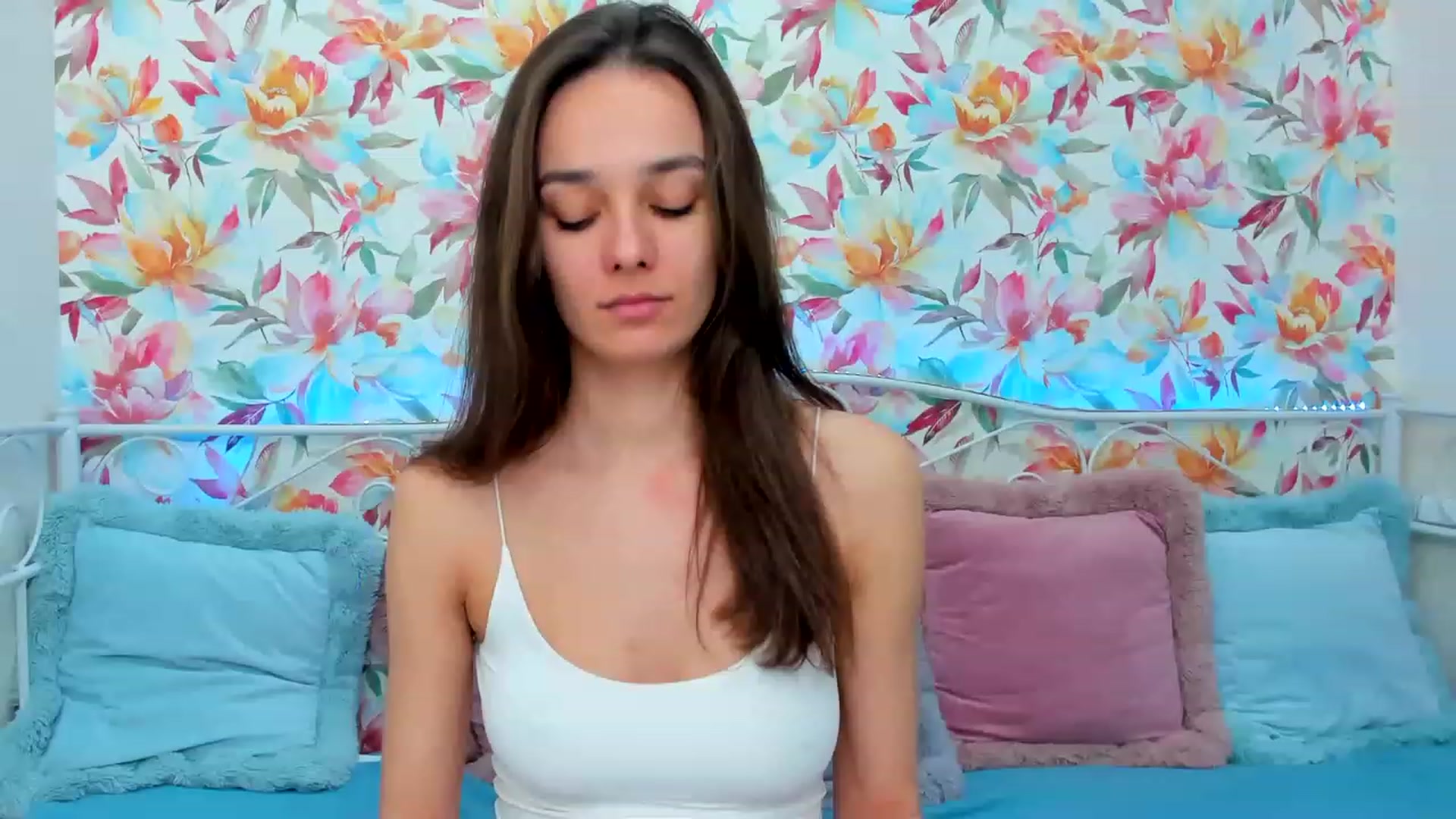 Gallery image thumbnail from AprilWong's myfreecams stream on, 01/27/2023, 18:23 image 4 of 20