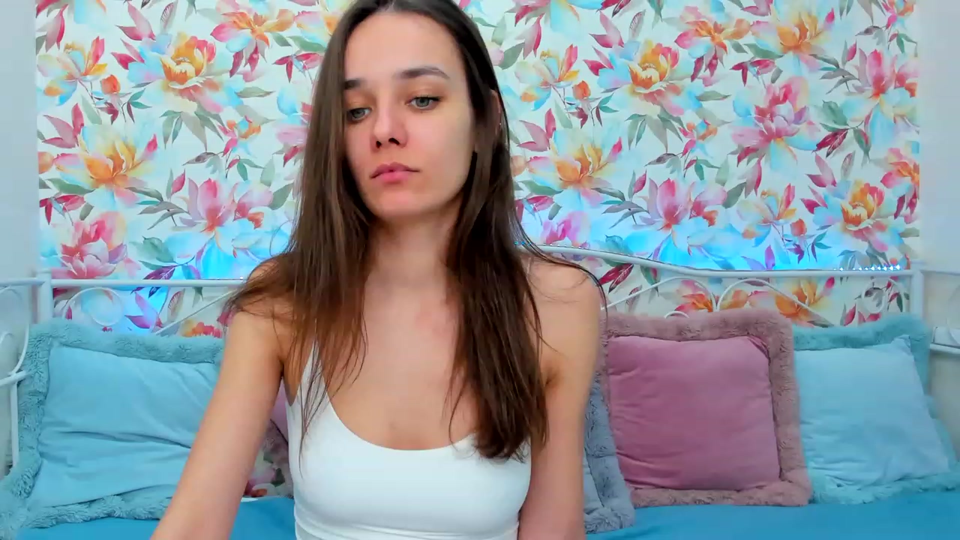 Gallery image thumbnail from AprilWong's myfreecams stream on, 01/27/2023, 18:23 image 5 of 20