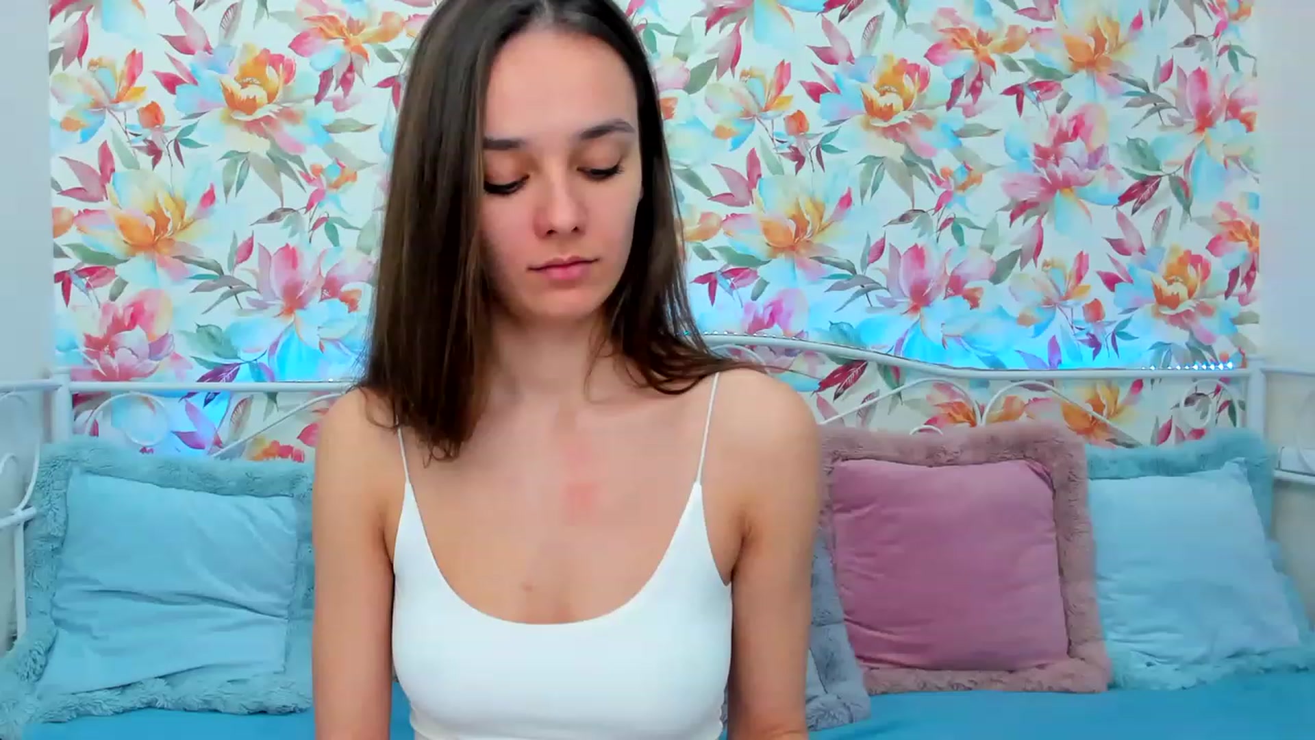 Gallery image thumbnail from AprilWong's myfreecams stream on, 01/27/2023, 18:23 image 7 of 20