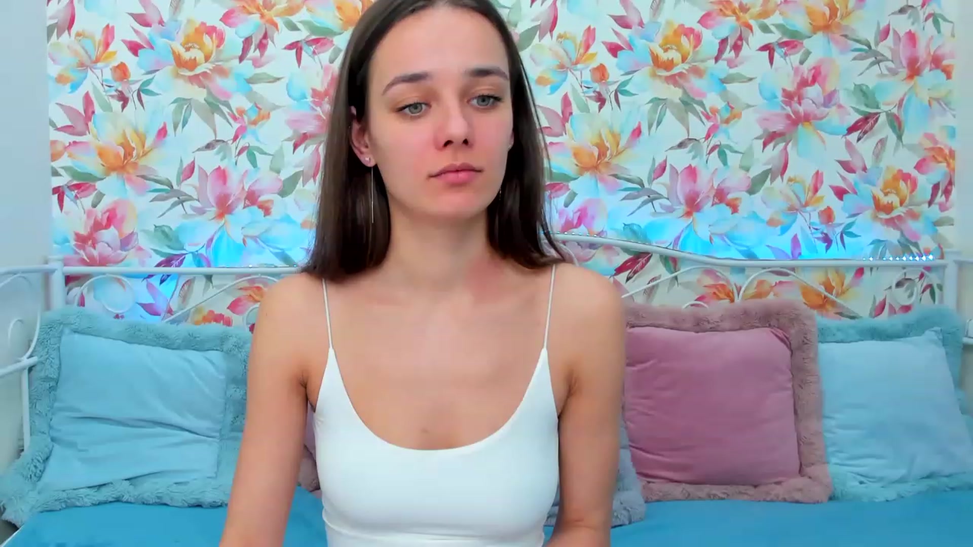 Gallery image thumbnail from AprilWong's myfreecams stream on, 01/27/2023, 19:31 image 2 of 20