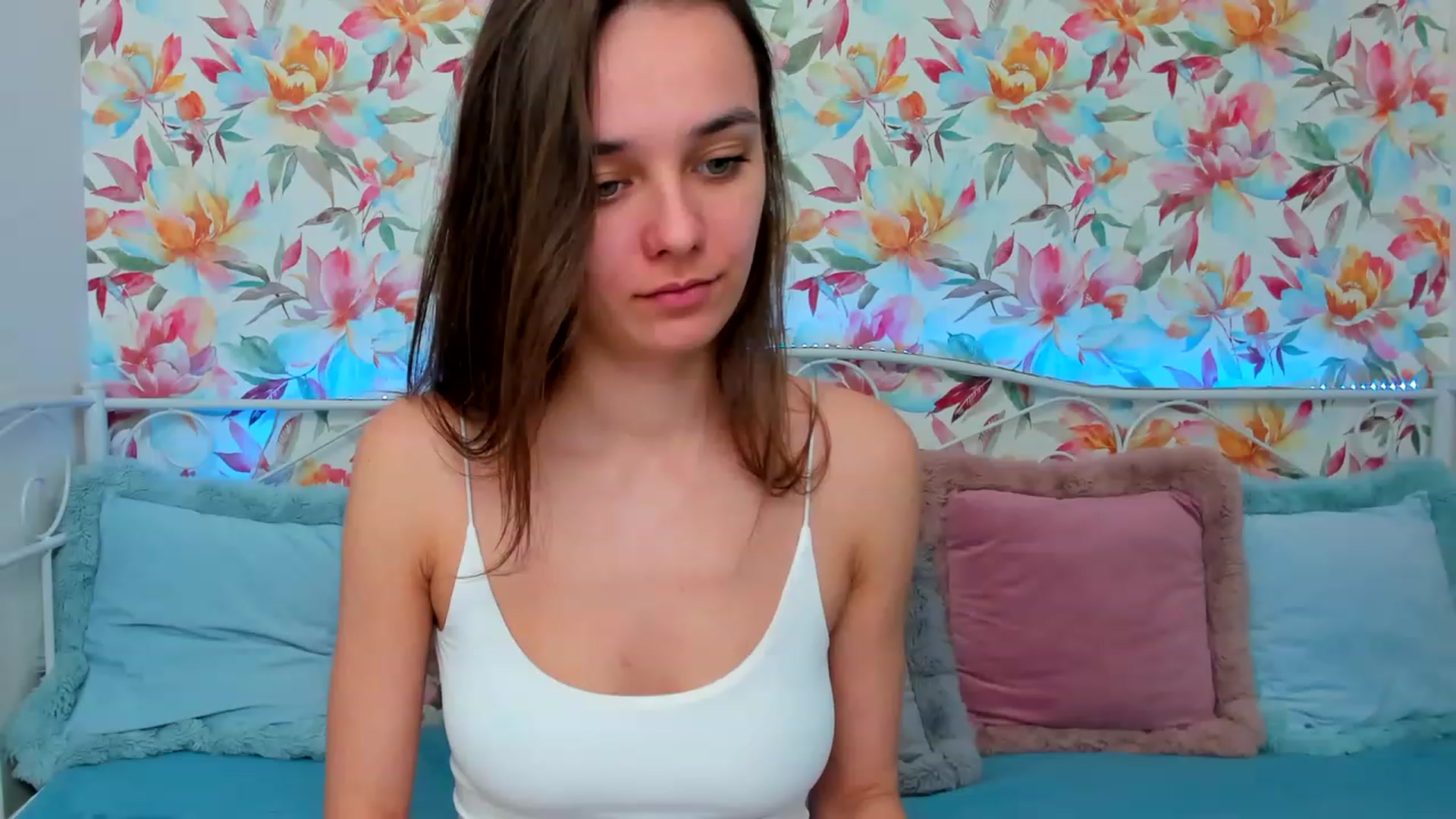 Gallery image thumbnail from AprilWong's myfreecams stream on, 01/27/2023, 19:31 image 17 of 20