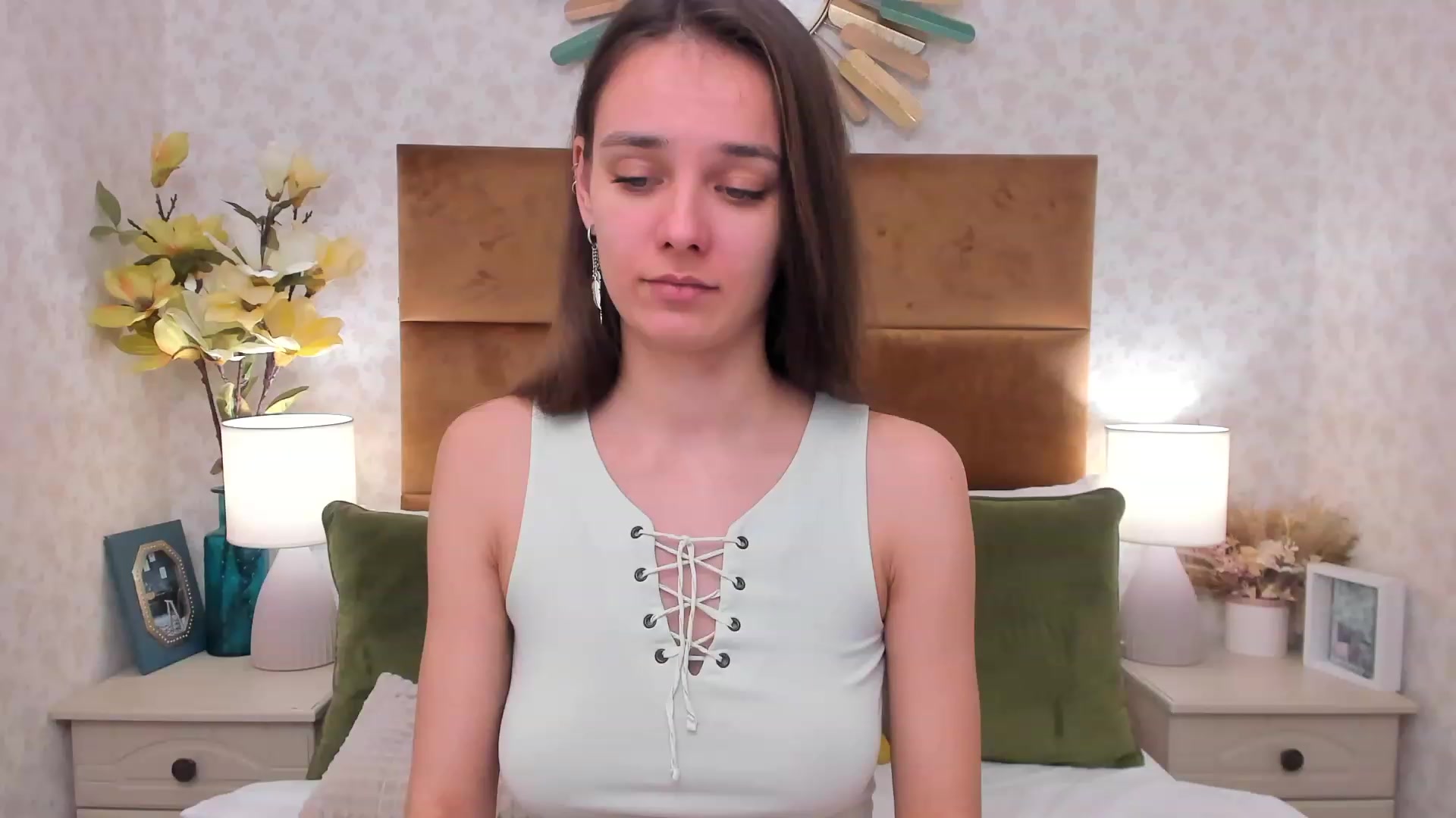 Gallery image thumbnail from AprilWong's myfreecams stream on, 01/31/2023, 17:43 image 5 of 20