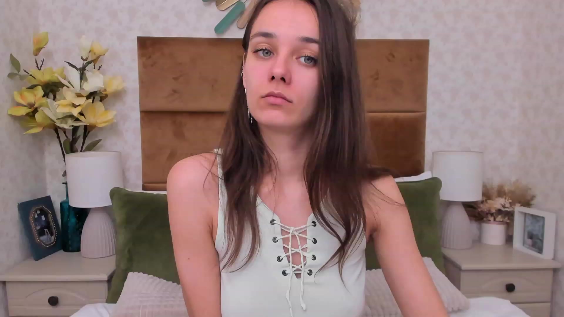Gallery image thumbnail from AprilWong's myfreecams stream on, 01/31/2023, 19:19 image 13 of 20