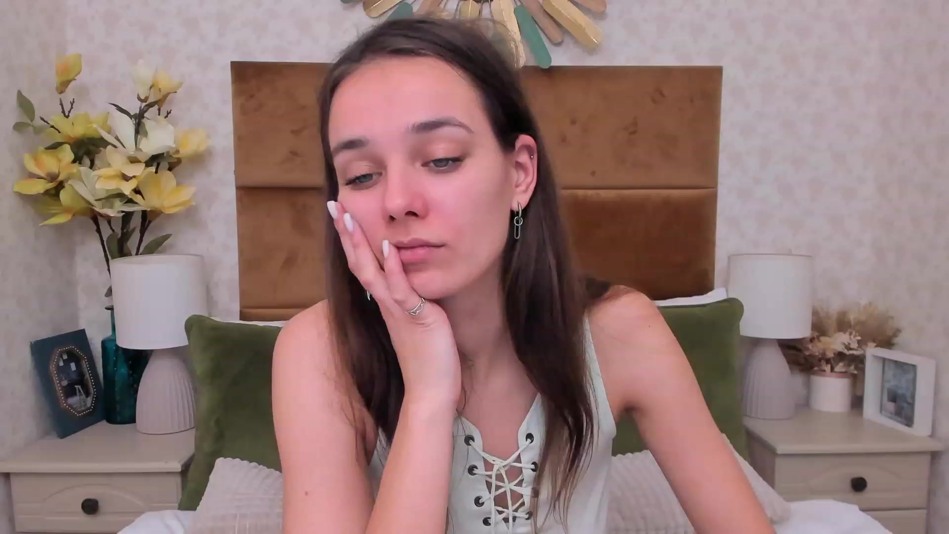 Gallery image thumbnail from AprilWong's myfreecams stream on, 01/31/2023, 19:19 image 18 of 20