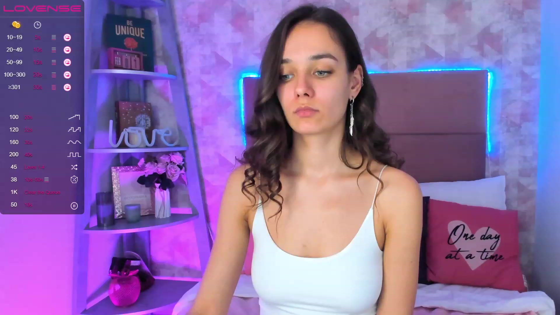 Gallery image thumbnail from AprilWong's myfreecams stream on, 02/01/2023, 19:27 image 9 of 20
