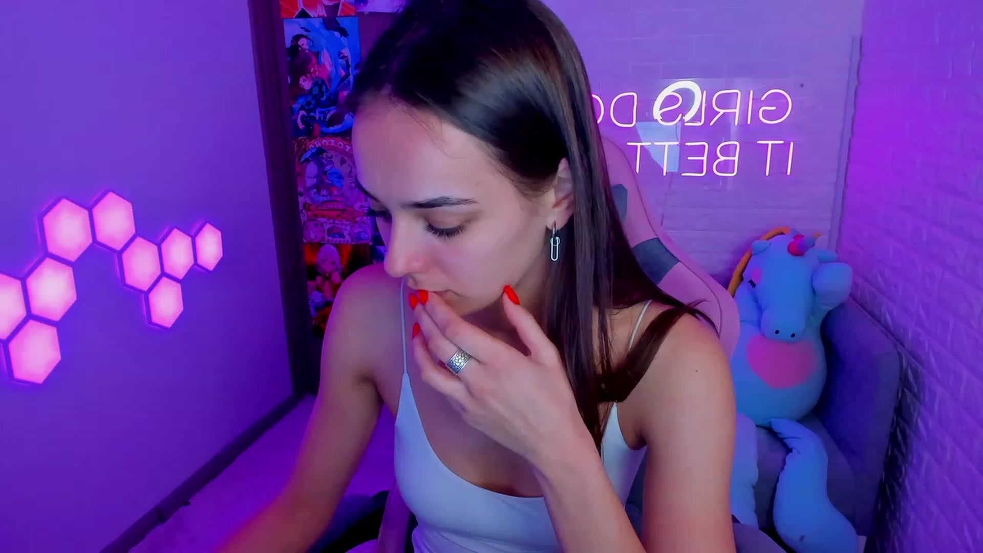 Gallery image thumbnail from AprilWong's myfreecams stream on, 02/14/2023, 13:15 image 16 of 20