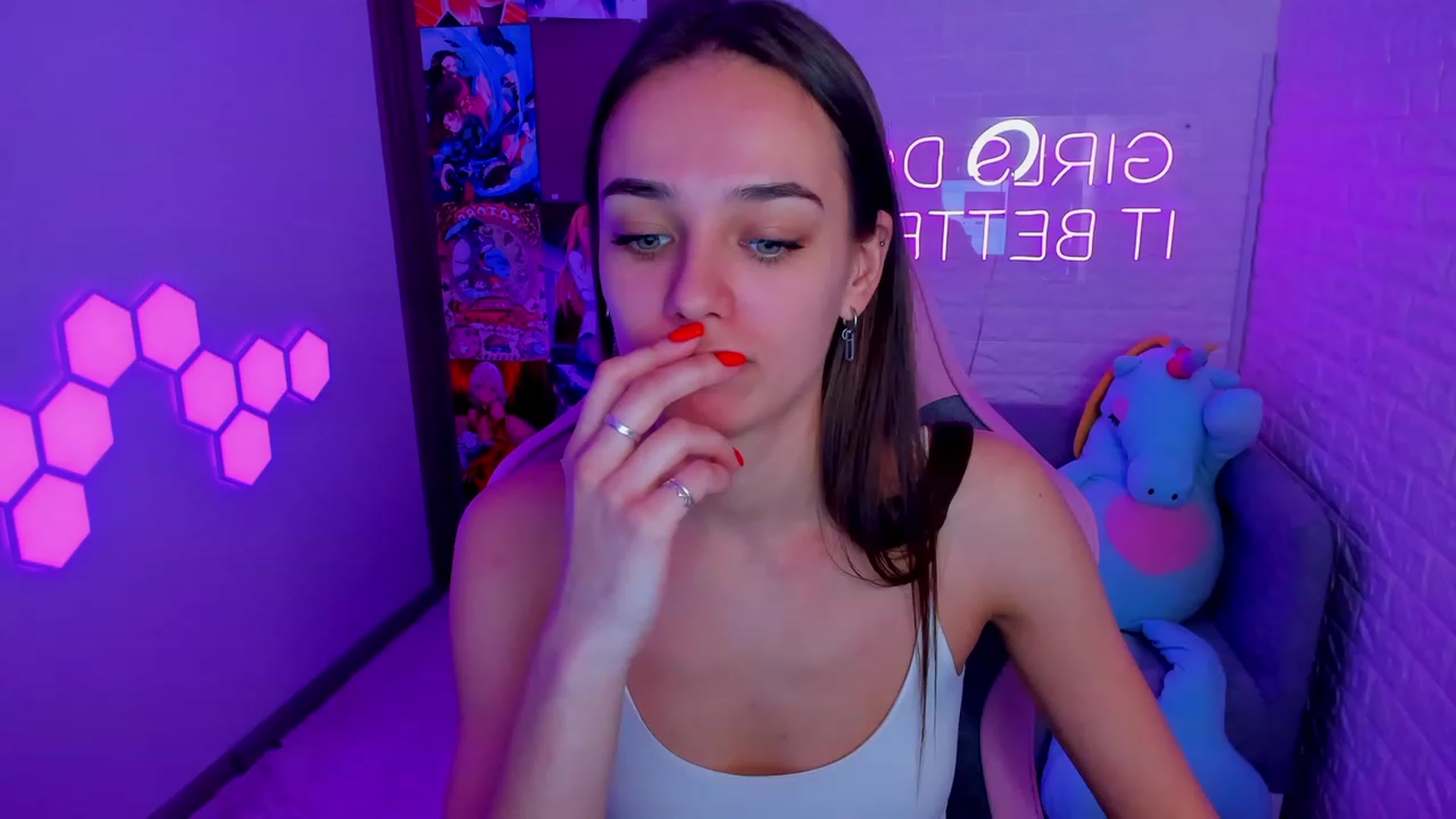 Gallery image thumbnail from AprilWong's myfreecams stream on, 02/14/2023, 13:15 image 14 of 20